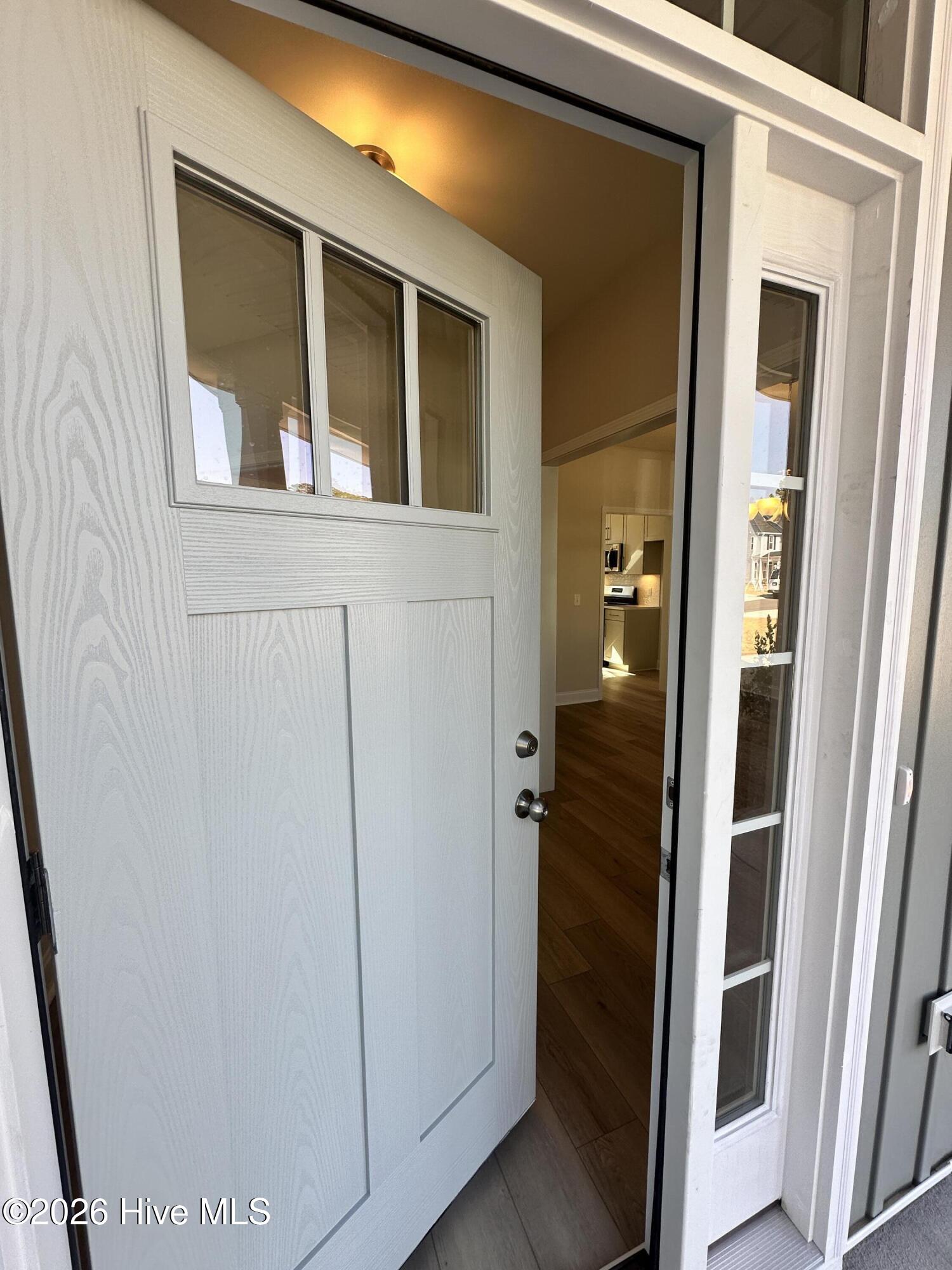 100528883 | Photo 10