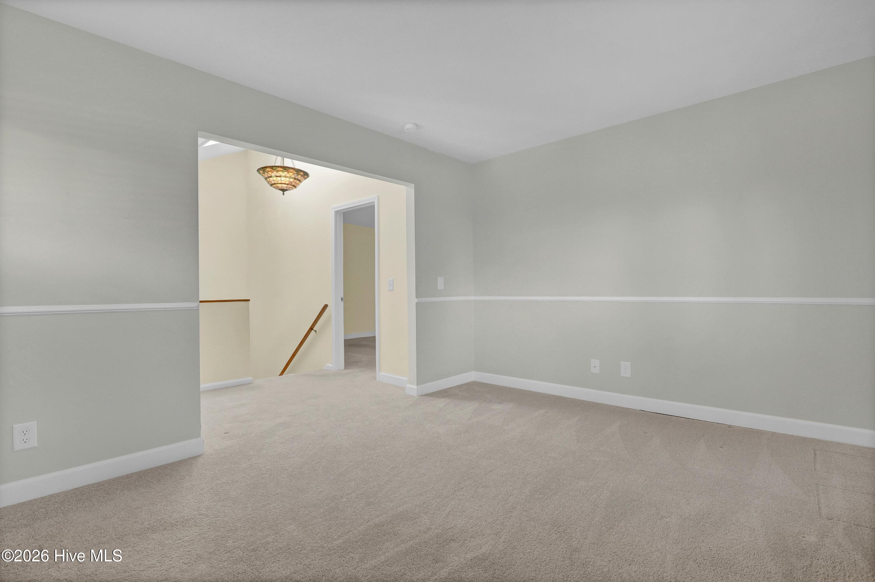 100570690 | Photo 17