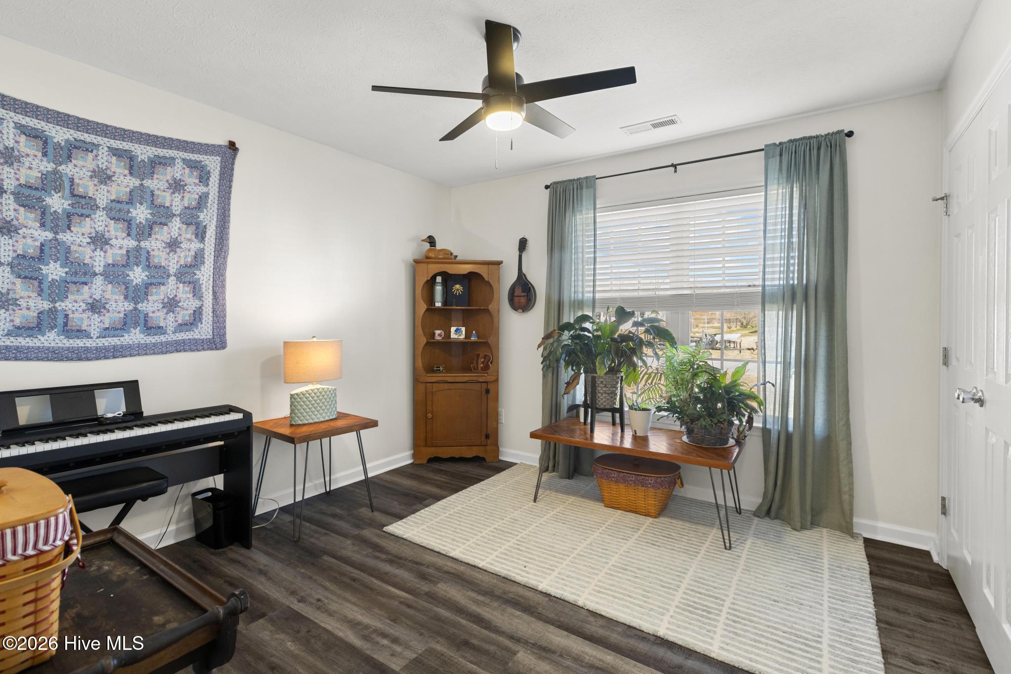 100552473 | Photo 24