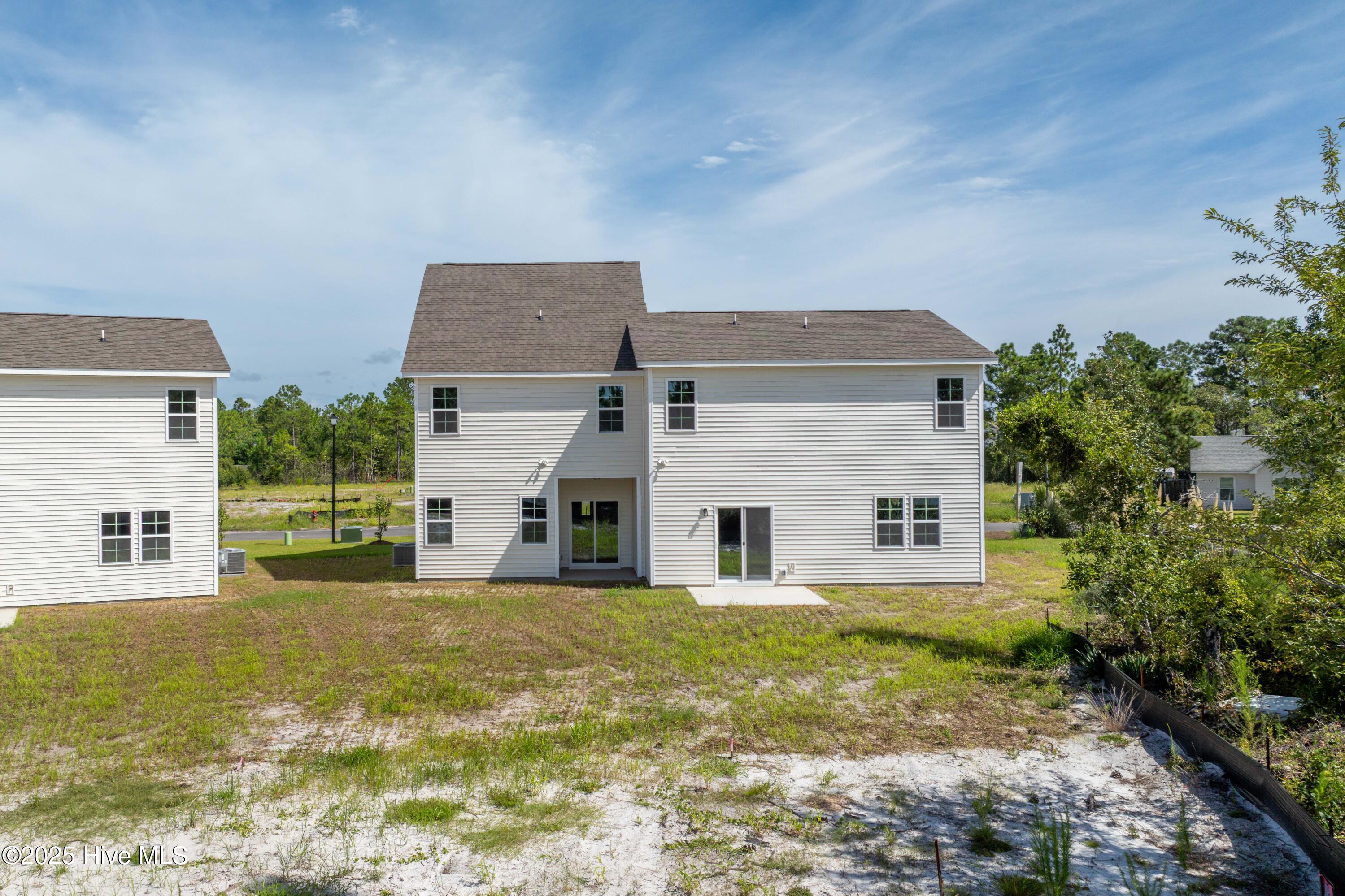 100493008 | Photo 23