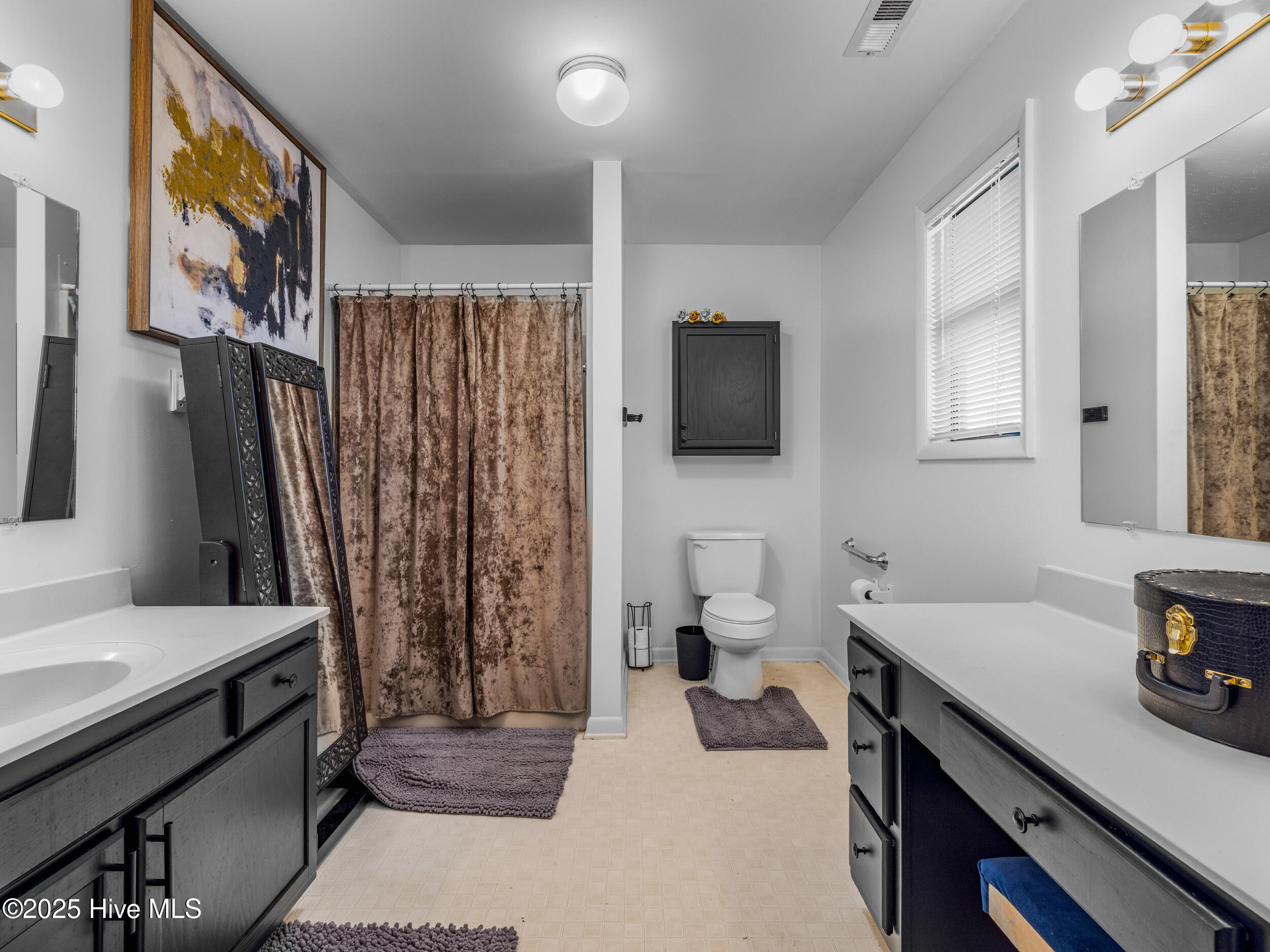 100538354 | Photo 37