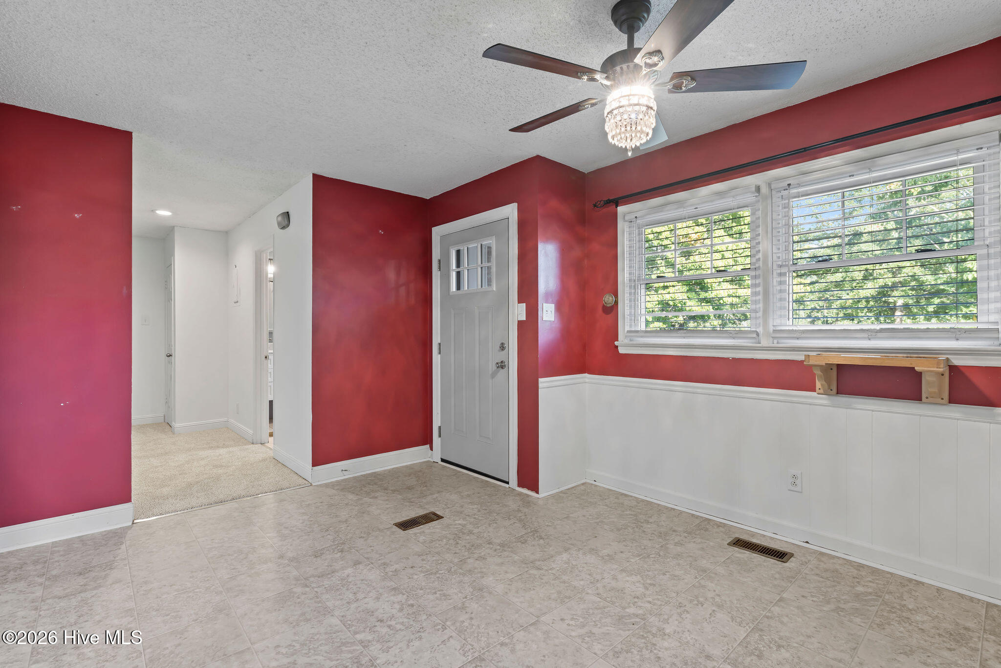 Photo 3 of Single family home for sale at 213 Vinwood Ave, Goldsboro, NC 27534 | MLS# 100599872 | Listing updated on 2026-09-22