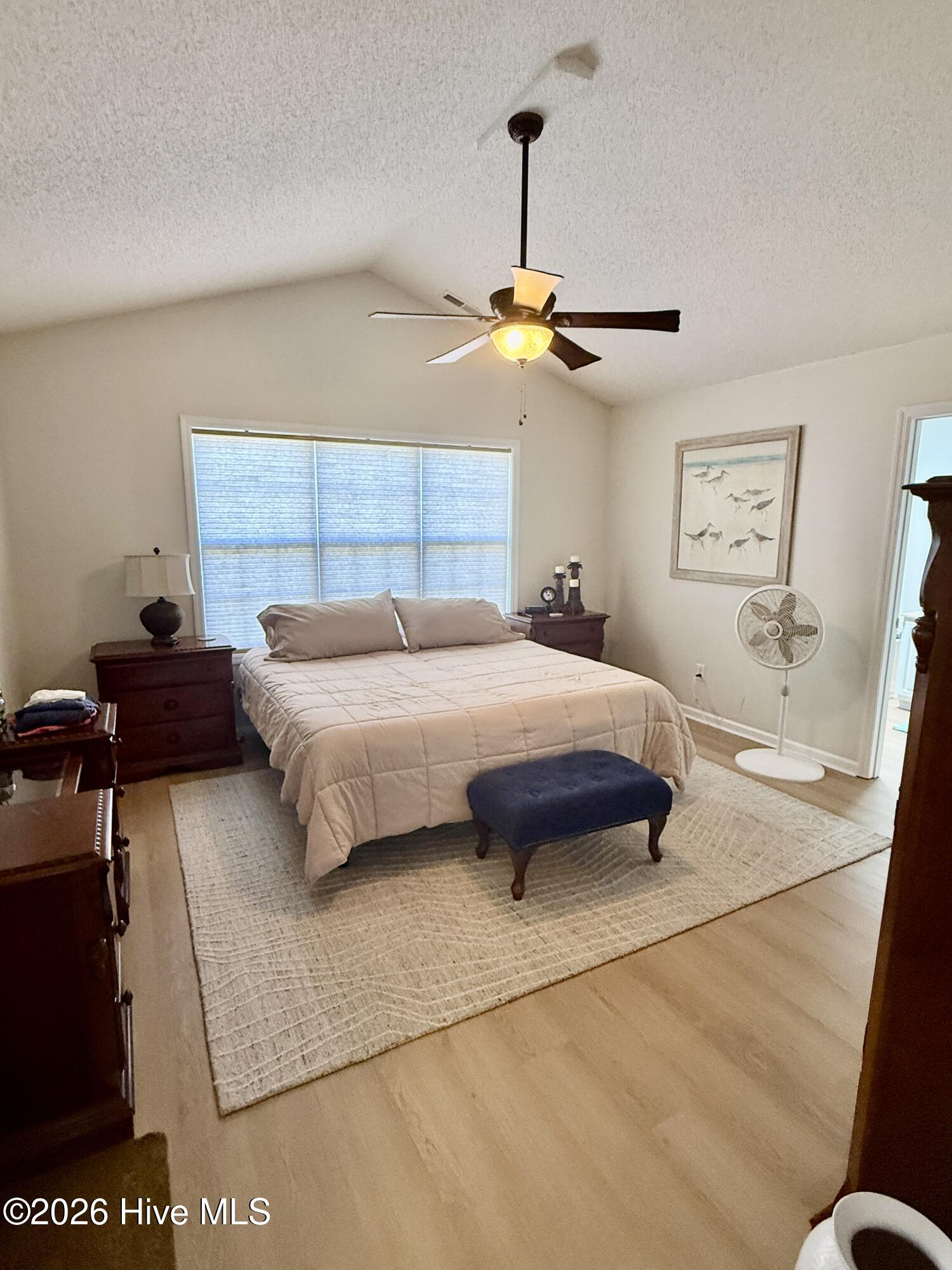 100561719 | Photo 21