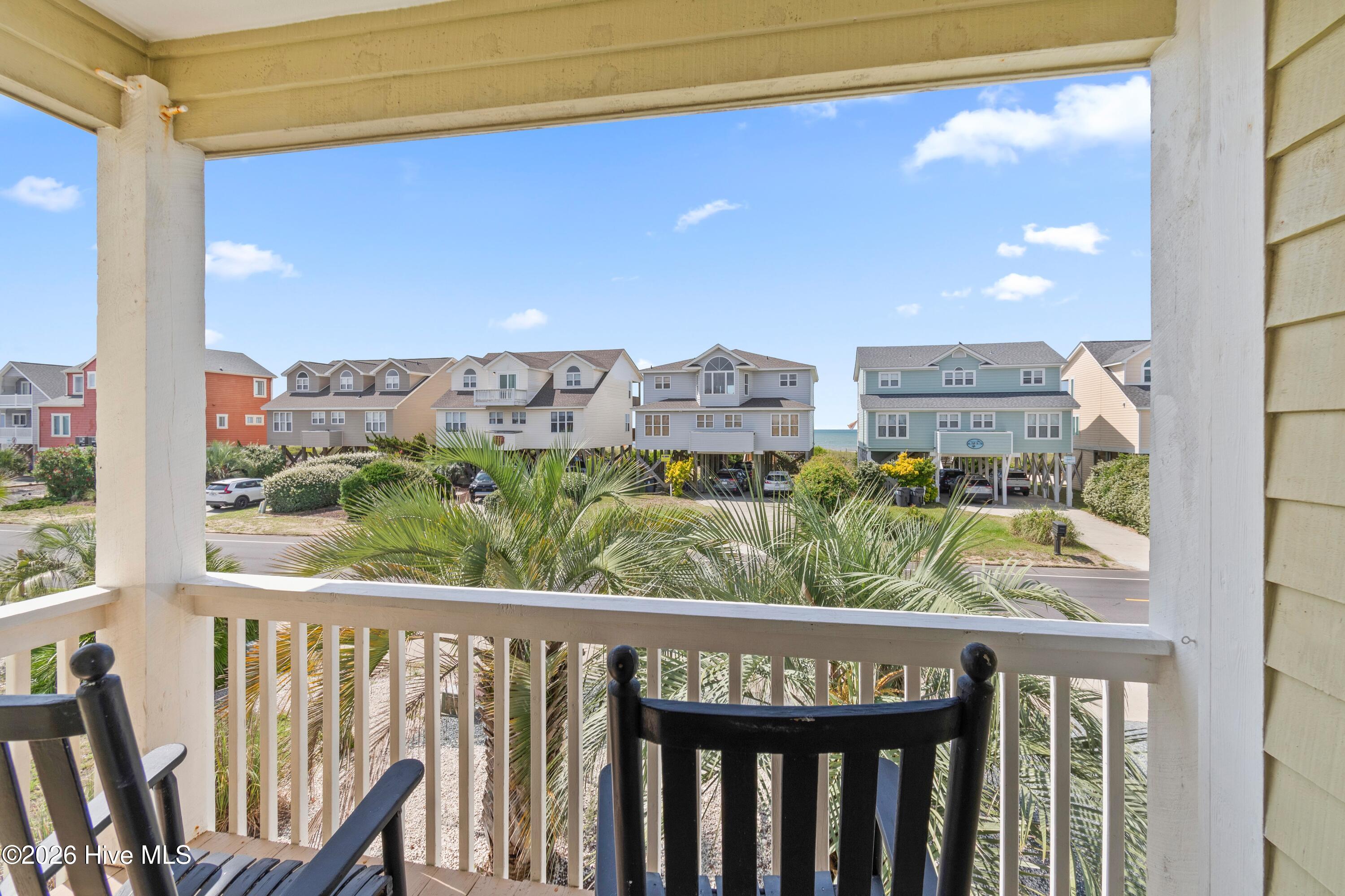 100558900 | Photo 38