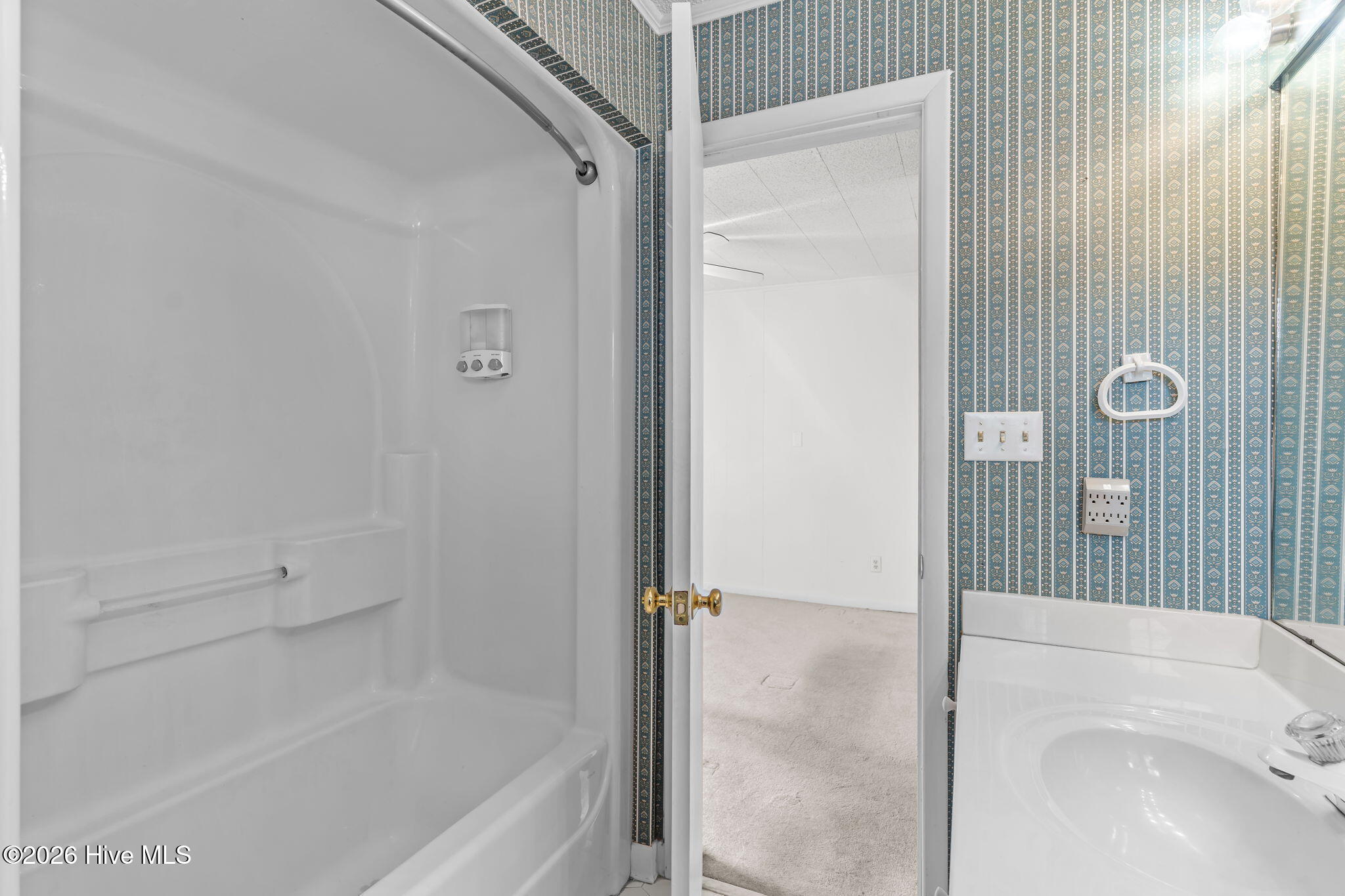 100549517 | Photo 30