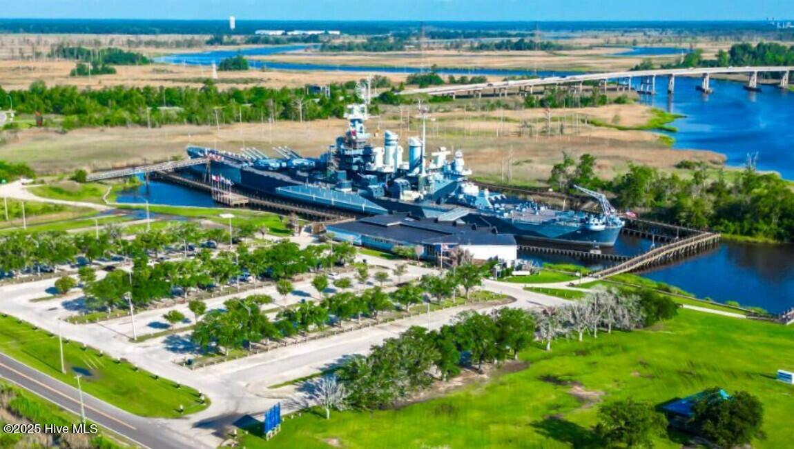 100570601 | Photo 40