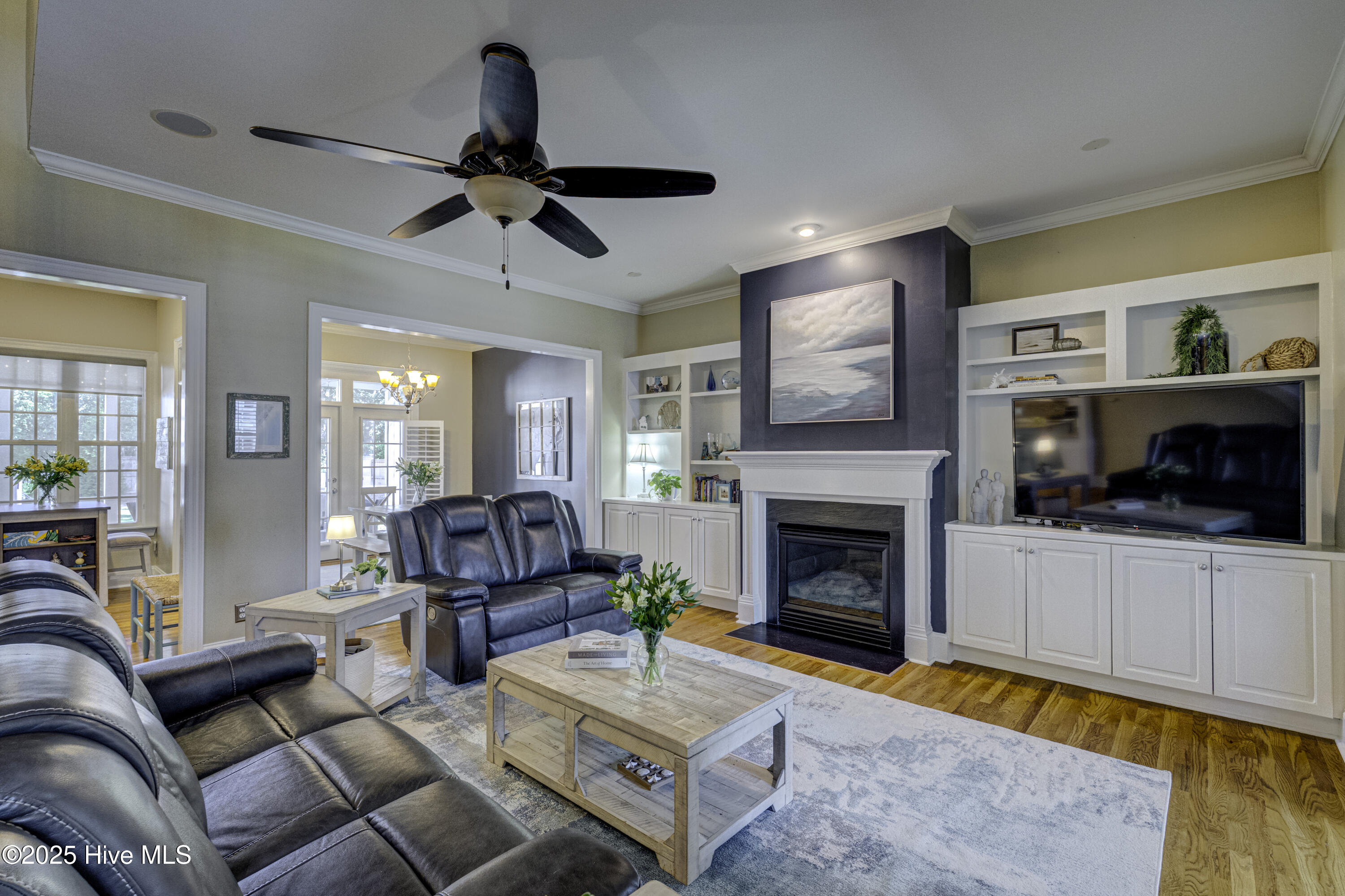 100535158 | Photo 14