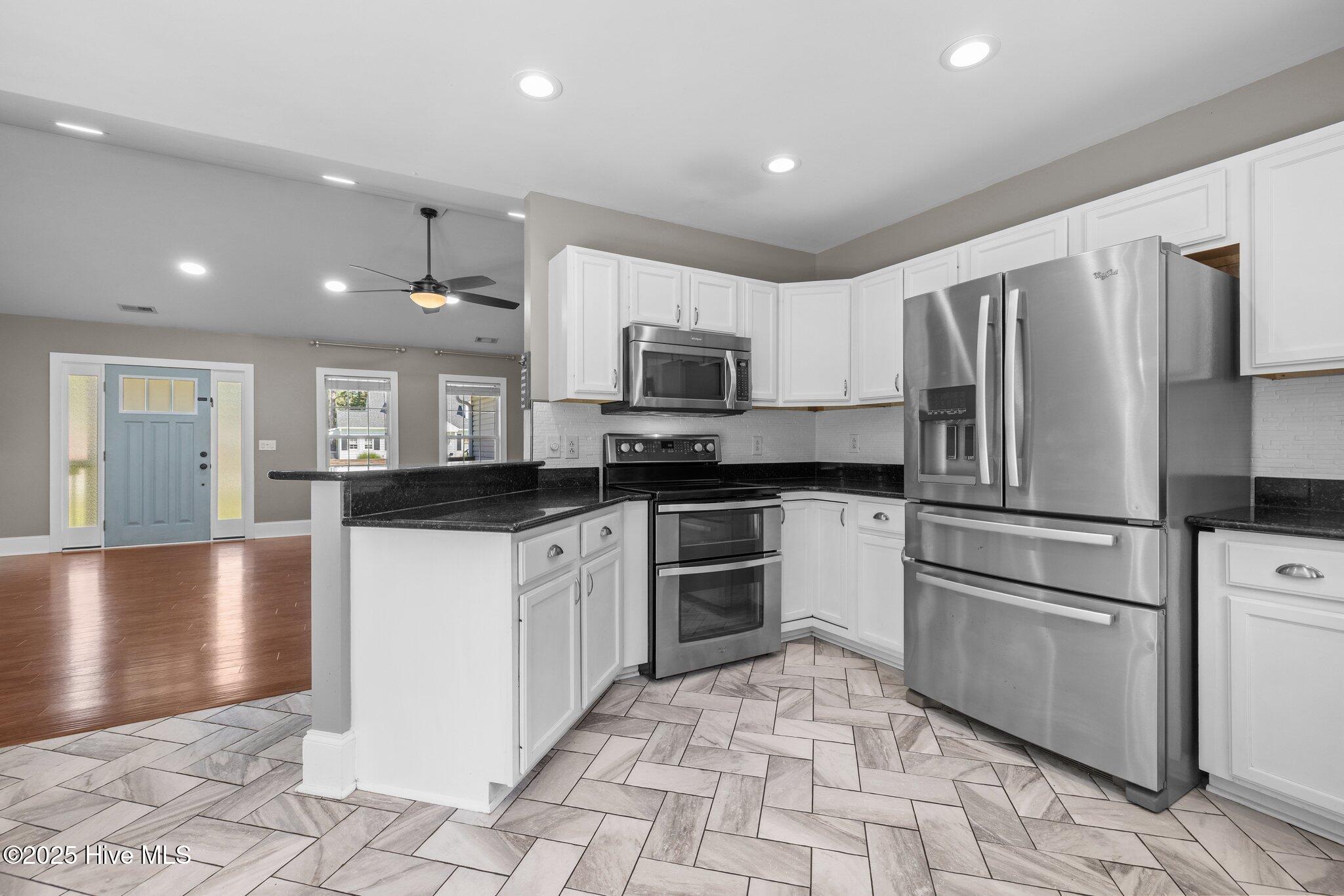 1199 Nine Foot Road,Newport