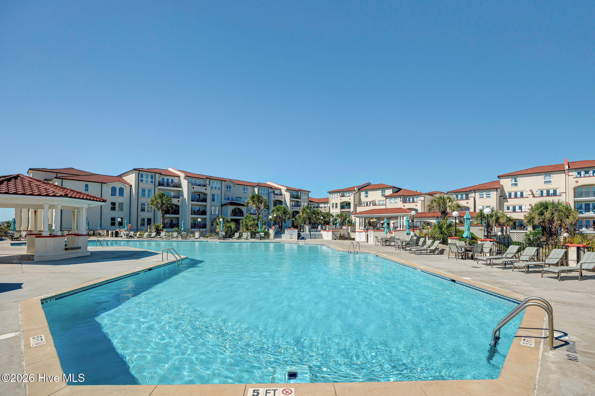 100549850 | Photo 32