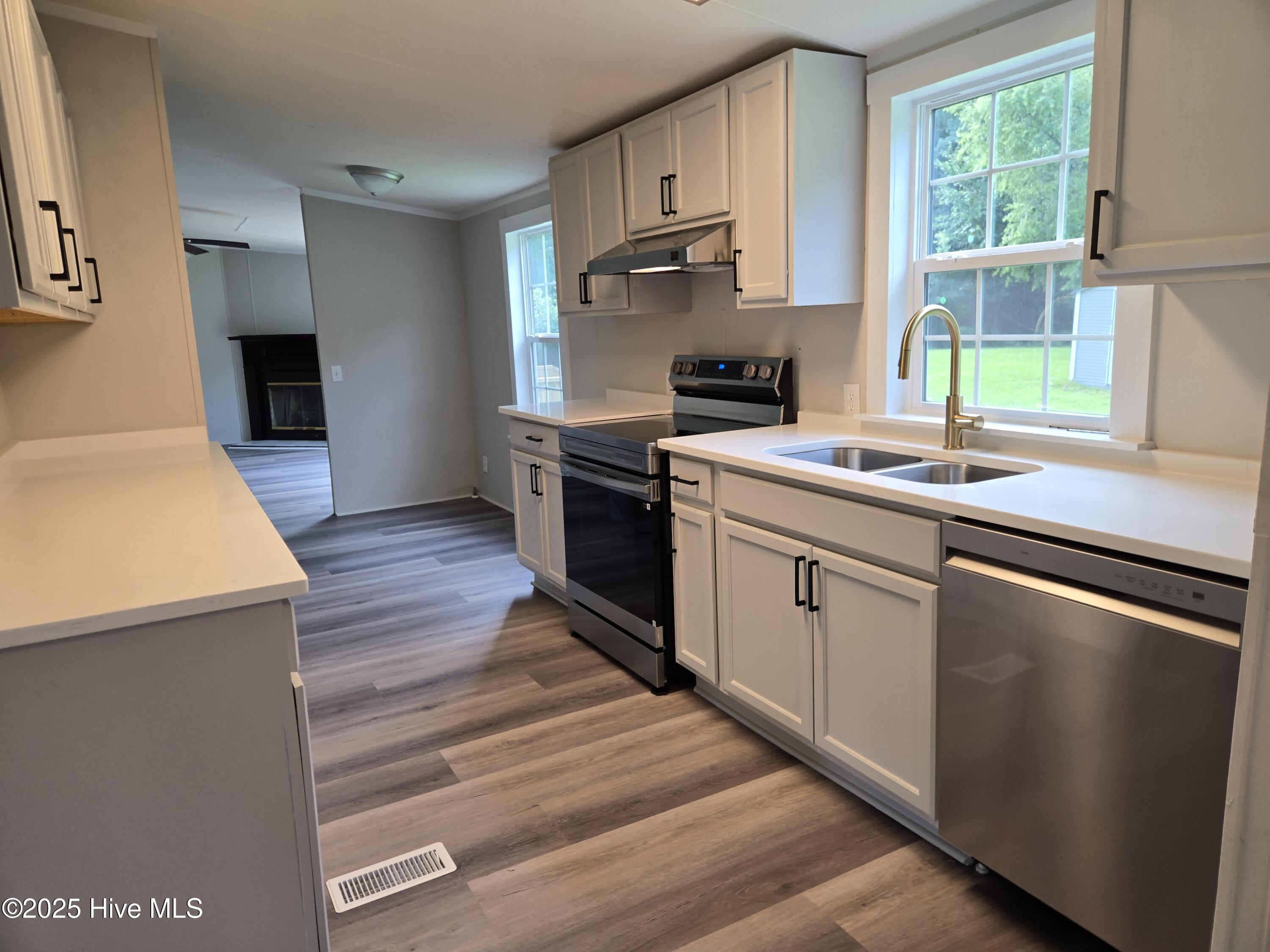 288 Lanier Avenue, Rocky Point, NC 28457 – photo 7: 20250806_171149