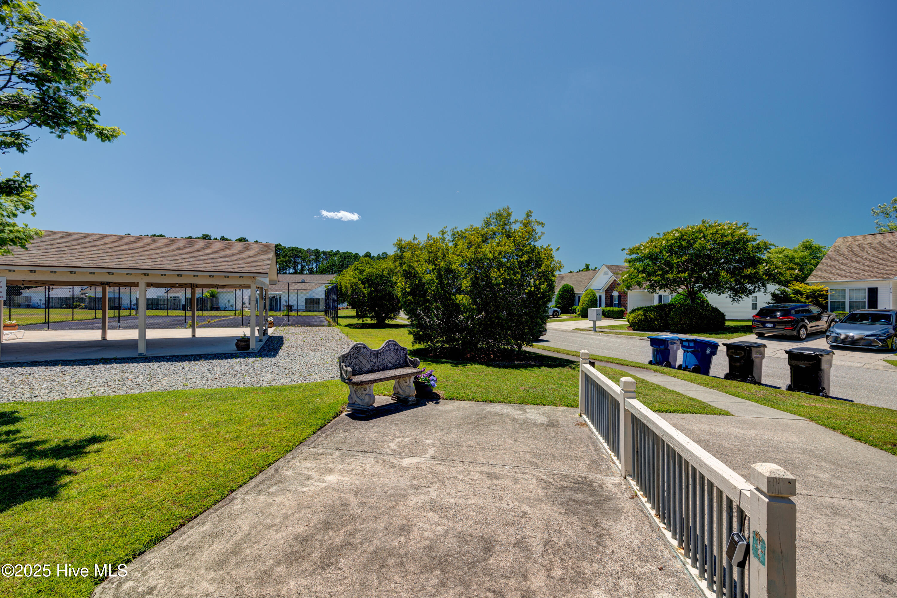 100541920 | Photo 47