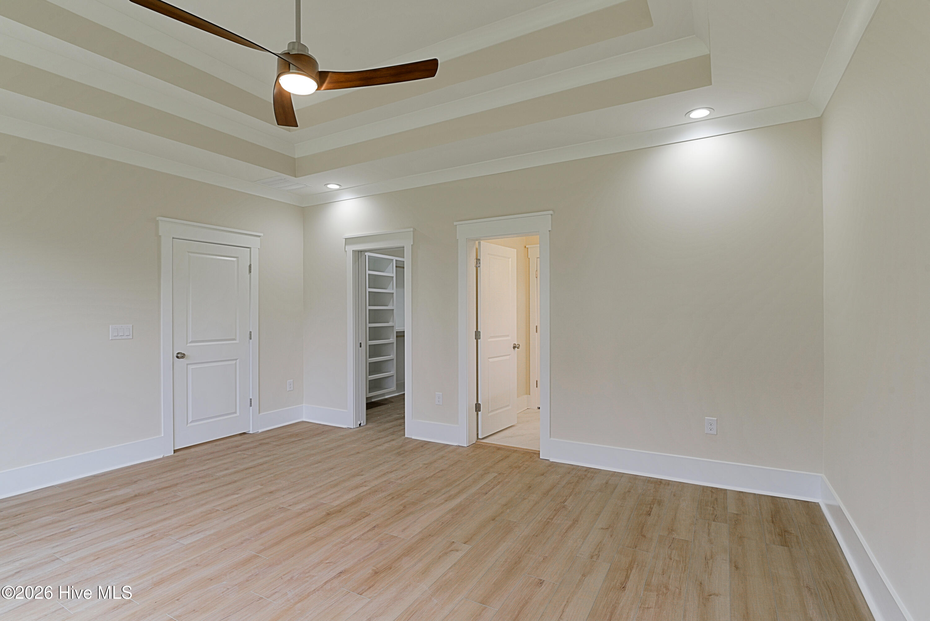 100547113 | Photo 30