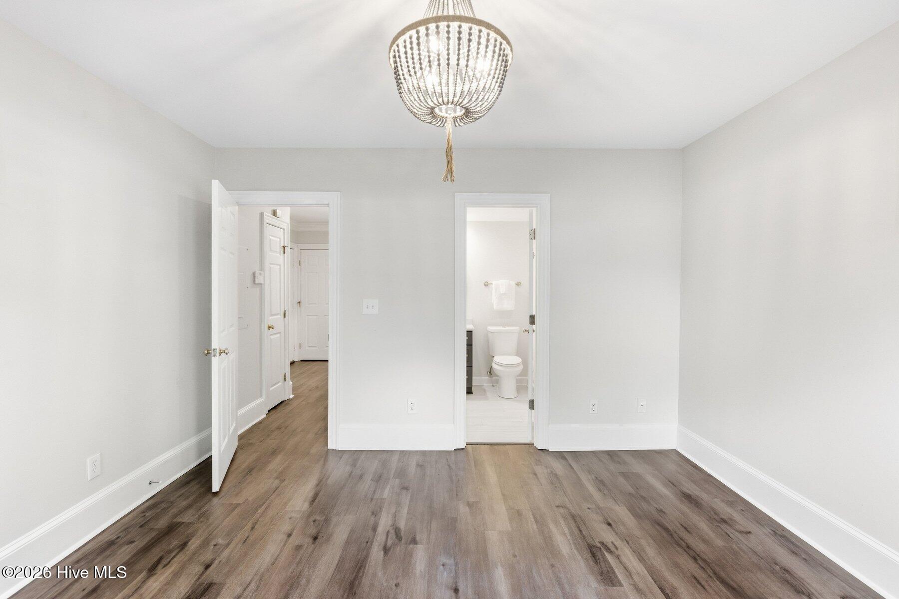 100566257 | Photo 27