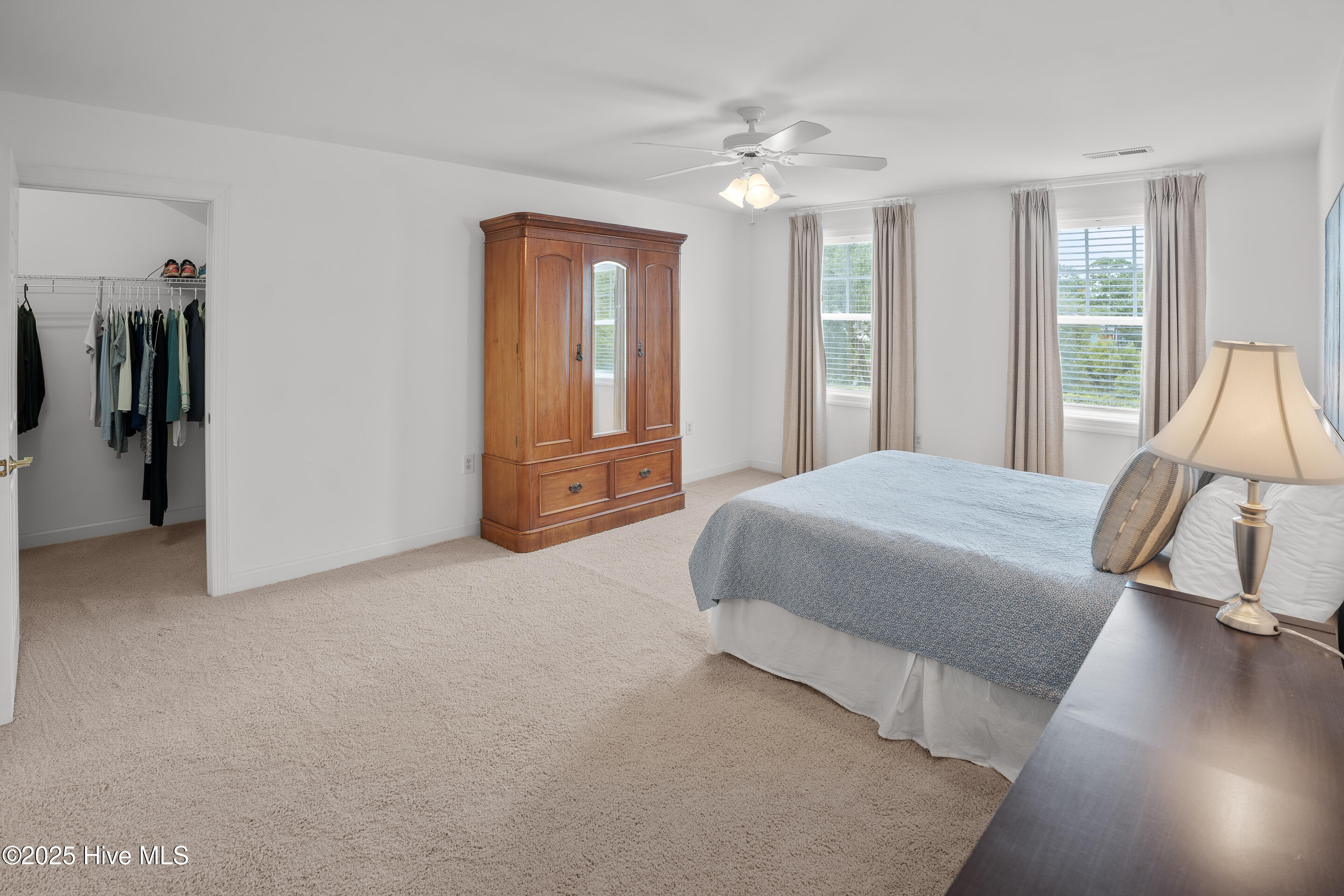 100526442 | Photo 29