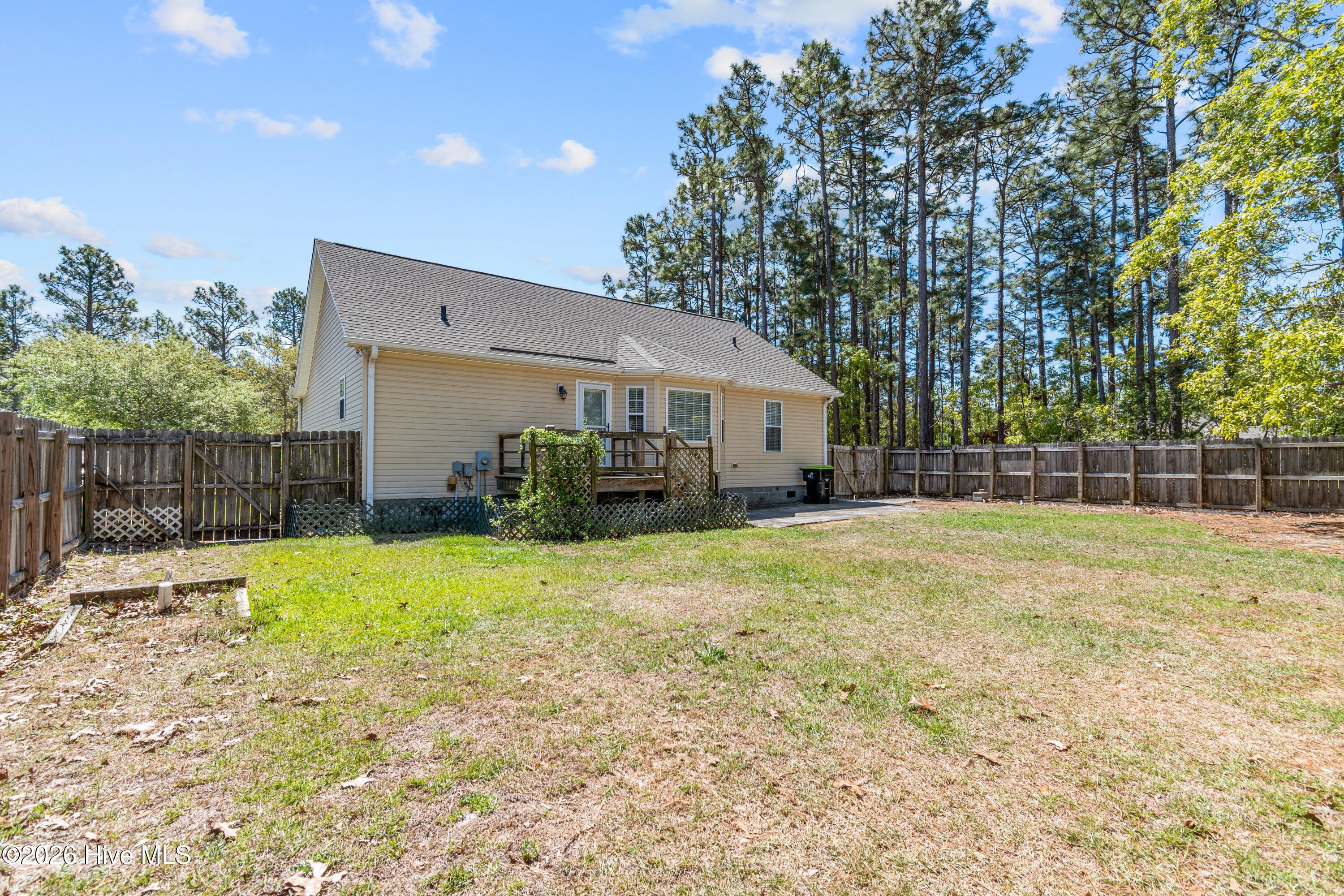 100569174 | Photo 32