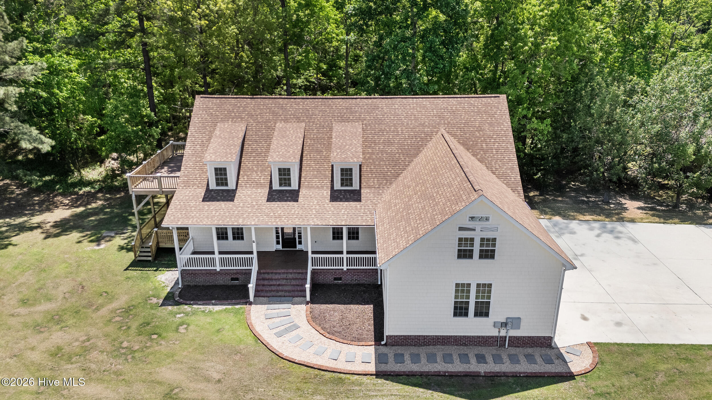 100569506 | Photo 62