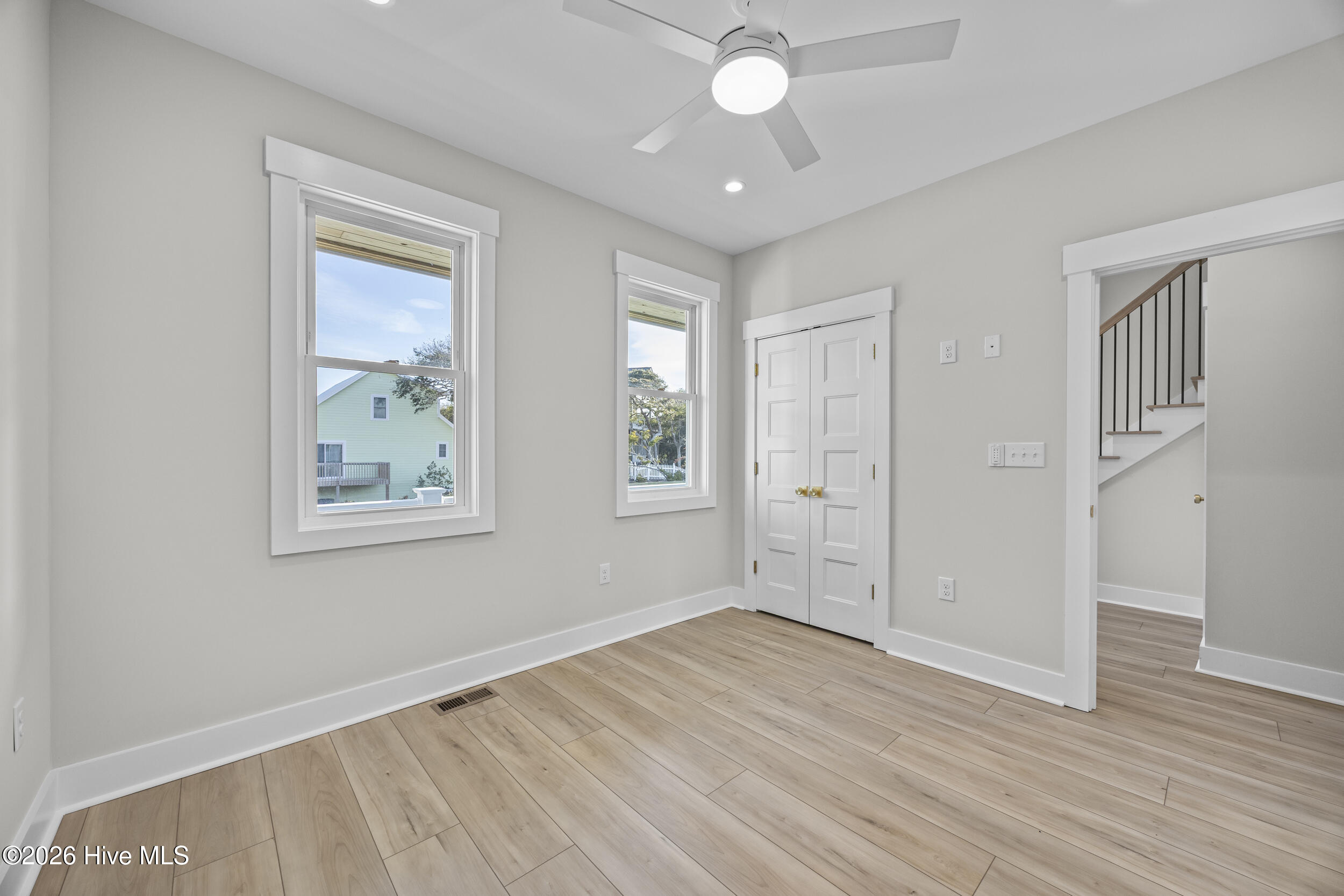 100543064 | Photo 30