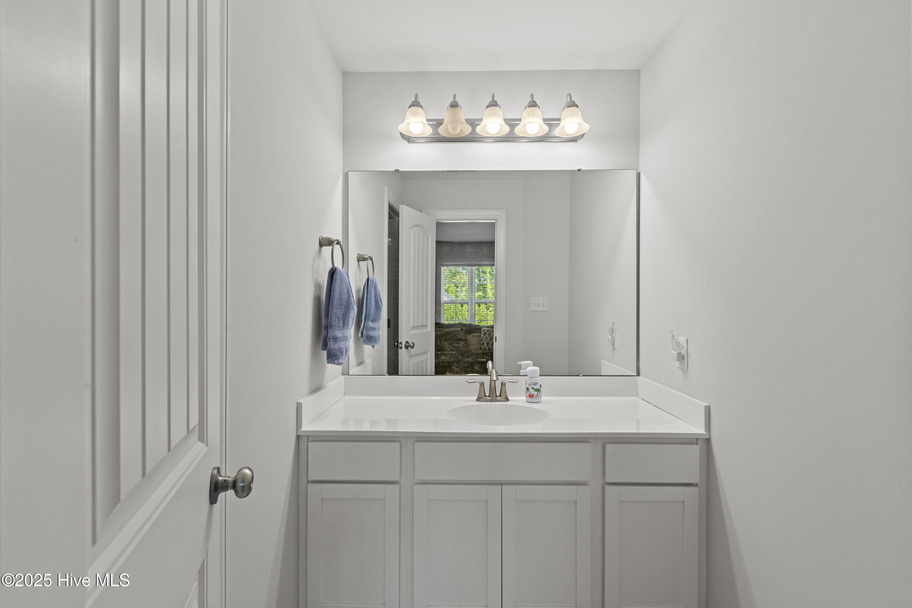 100518858 | Photo 31