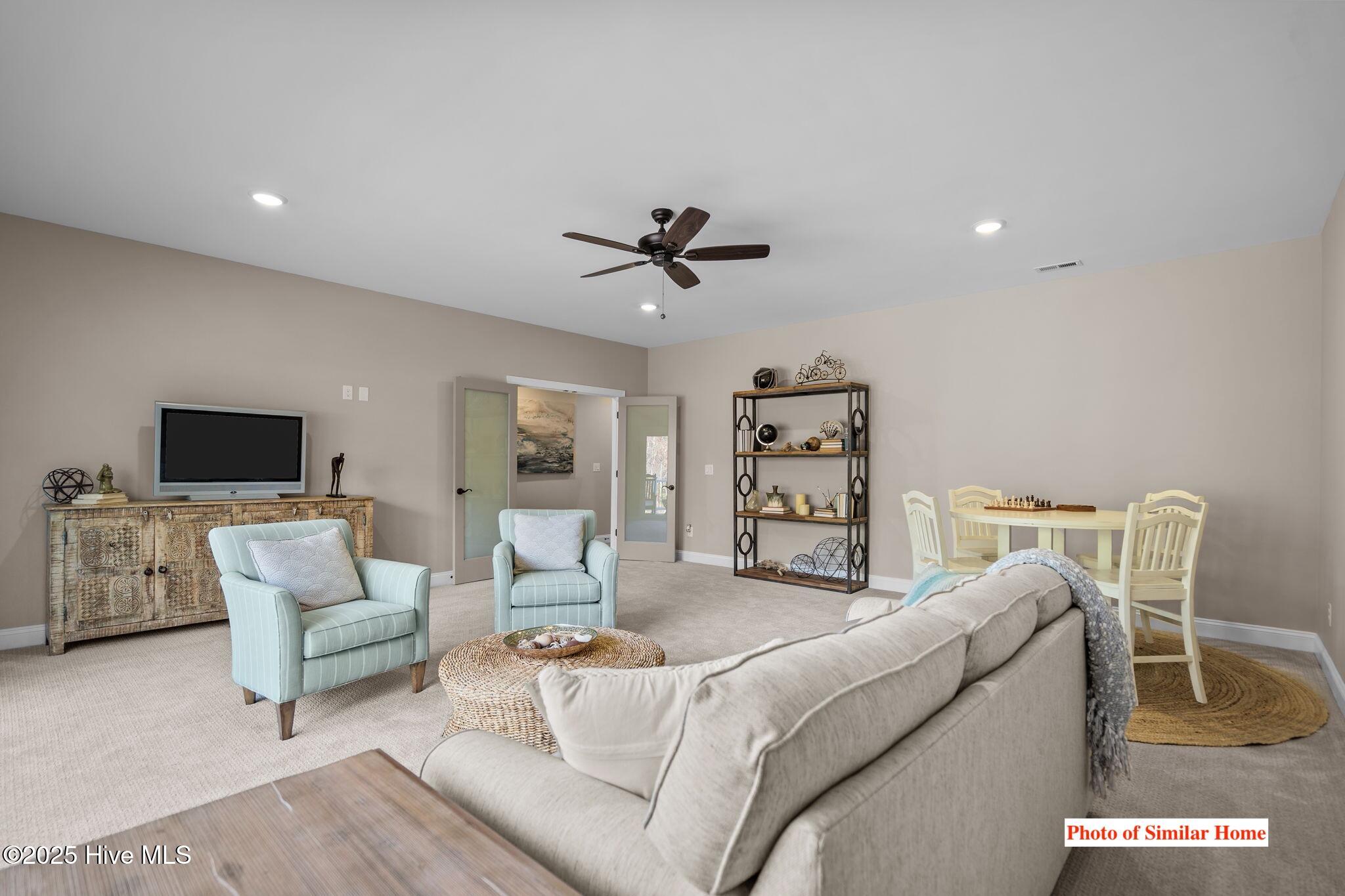 100545835 | Photo 48