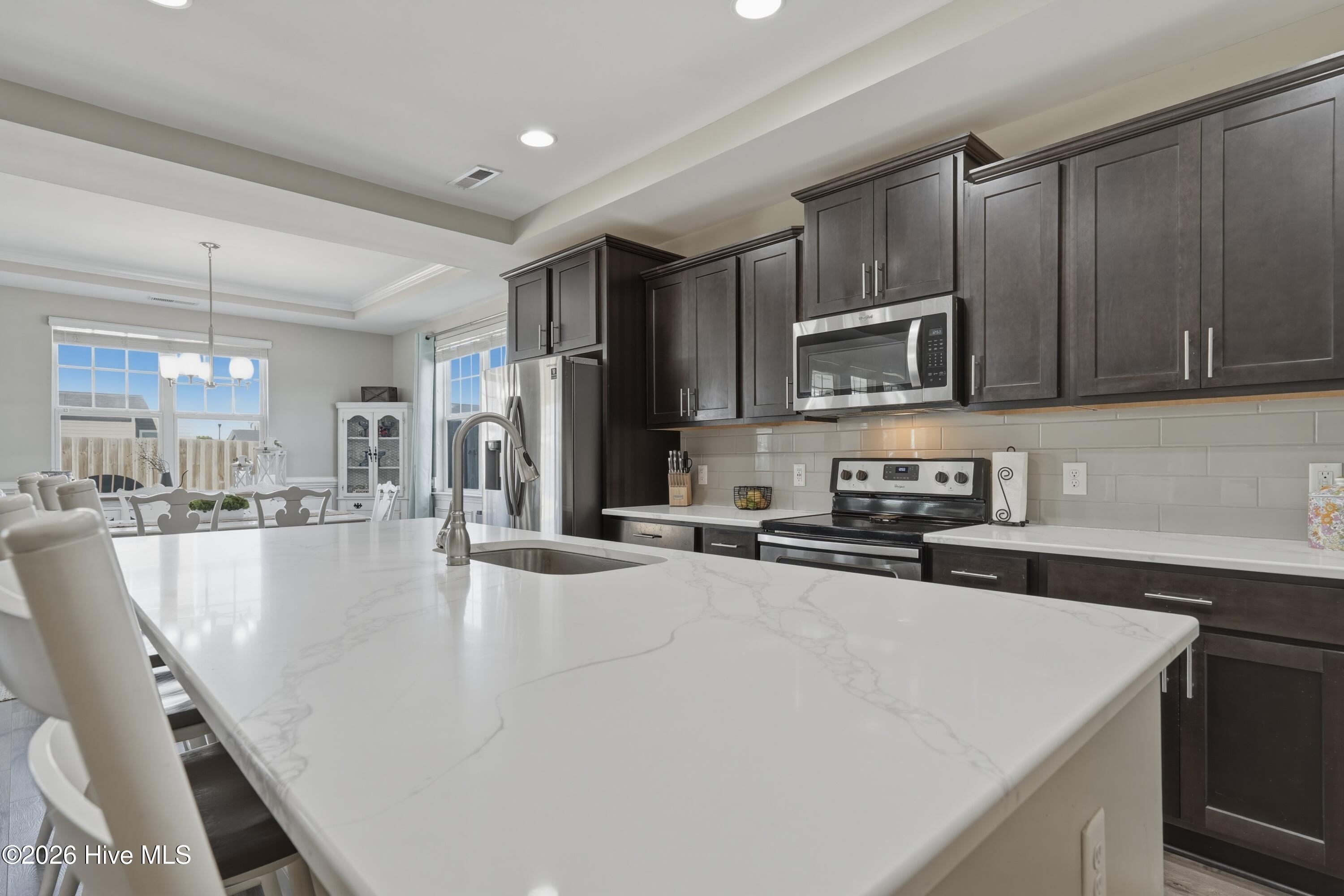 100557354 | Photo 20