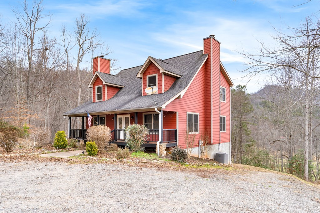 Photo 3 of Single family home for sale at 202 Bell Orchard Dr, Hayesville, NC 28904 | MLS# 98518894 | Listing updated on 2026-09-04