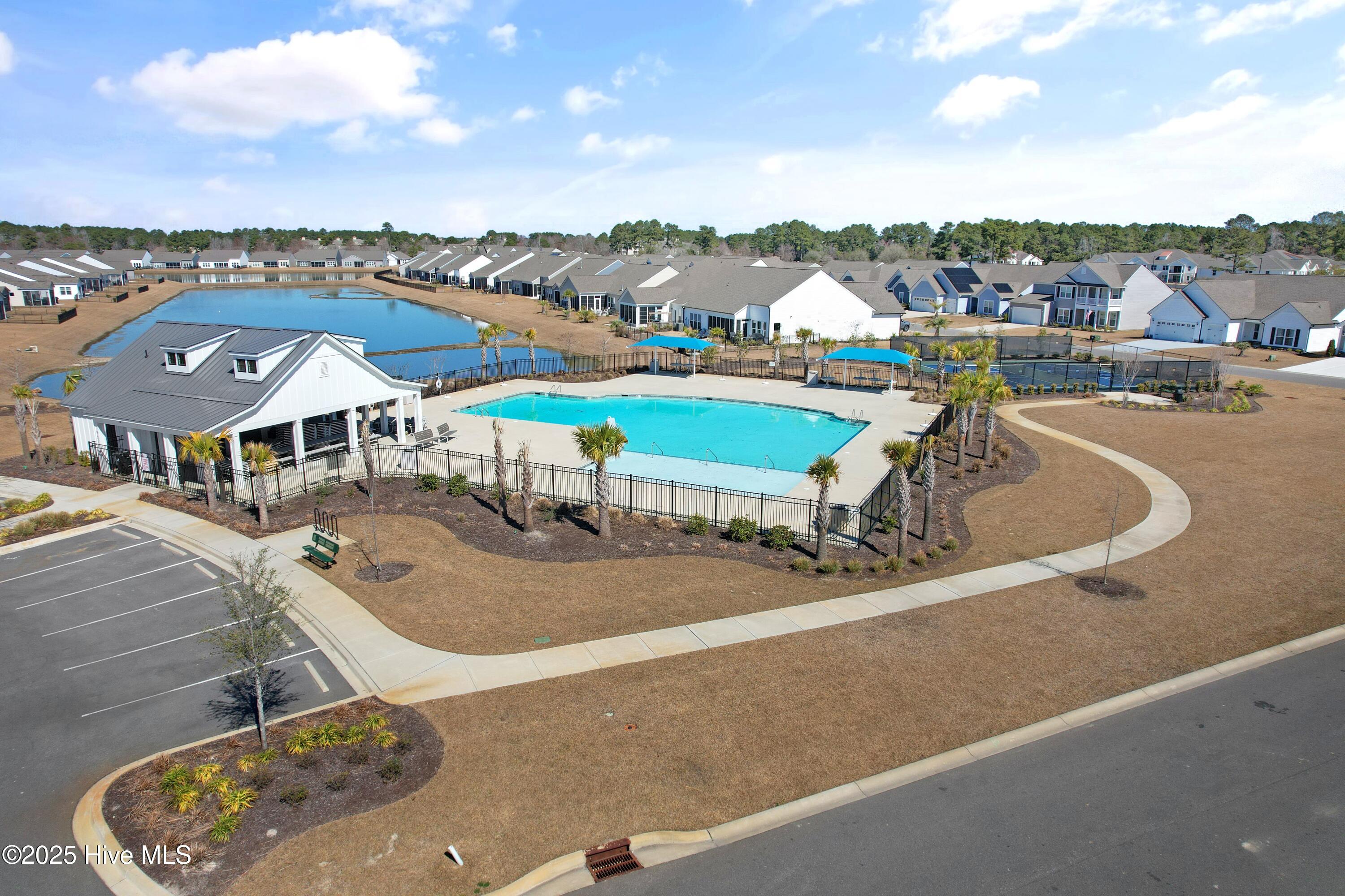 100532742 | Photo 46