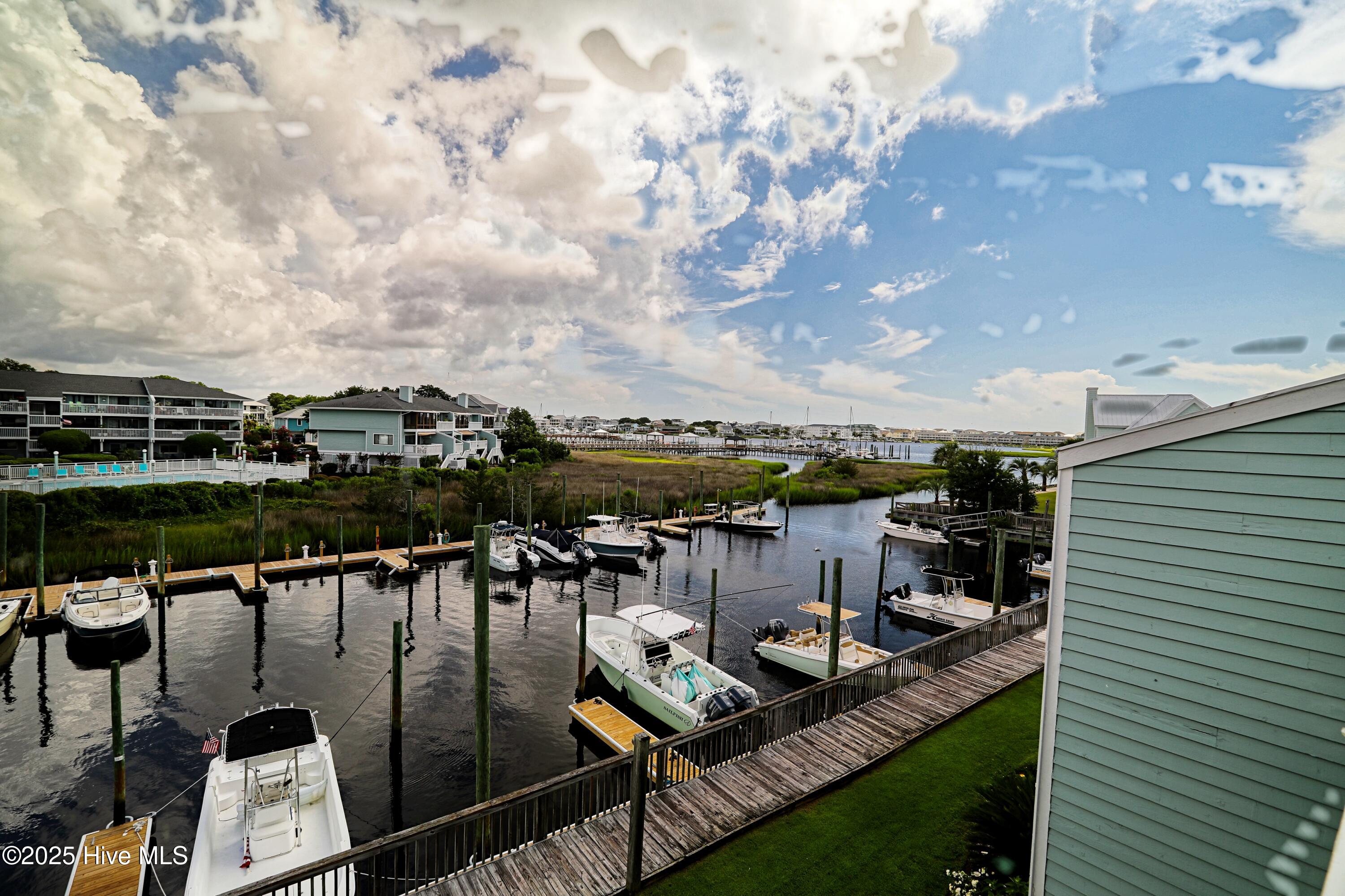 100534046 | Photo 34