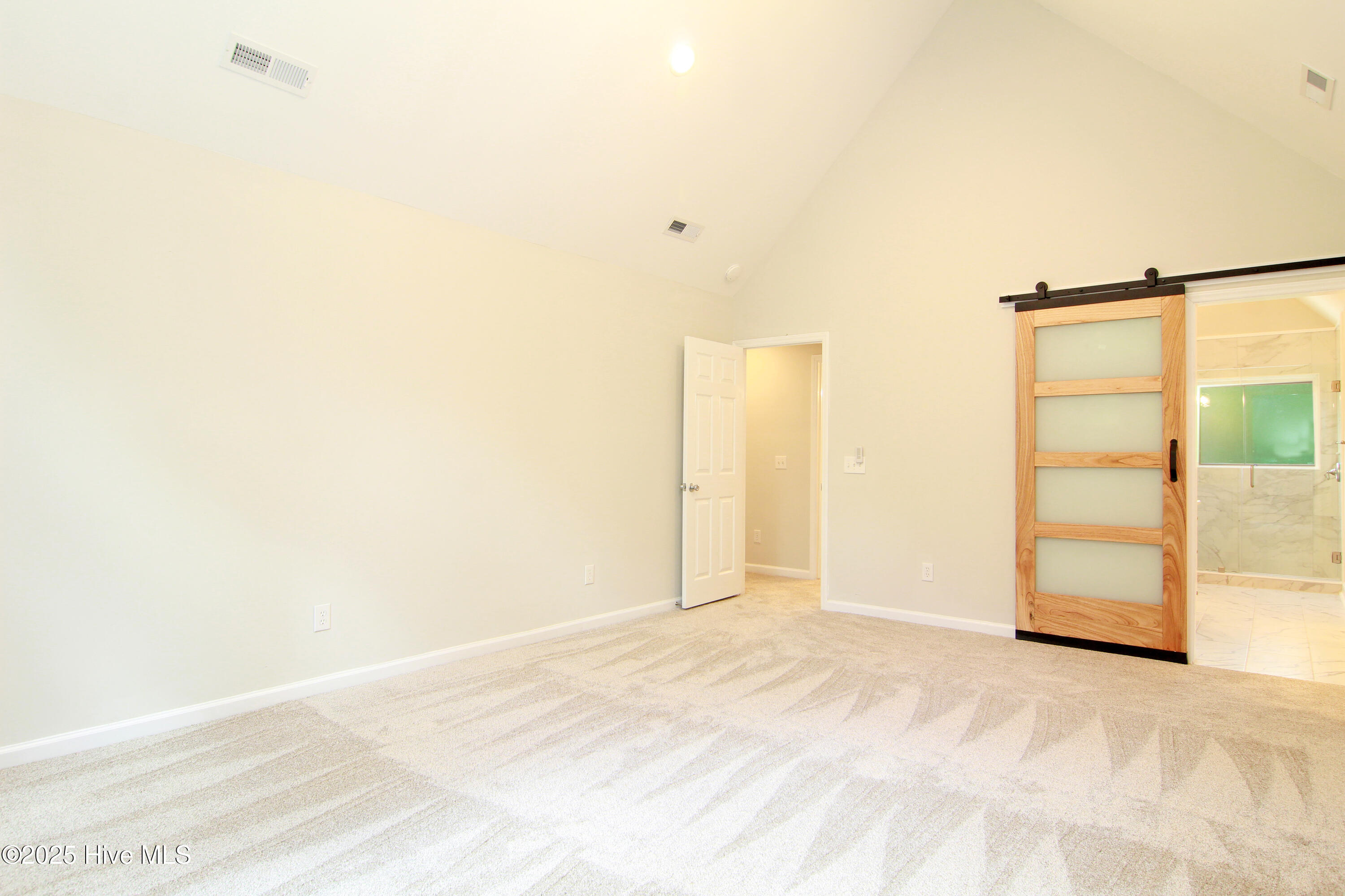 100517489 | Photo 20