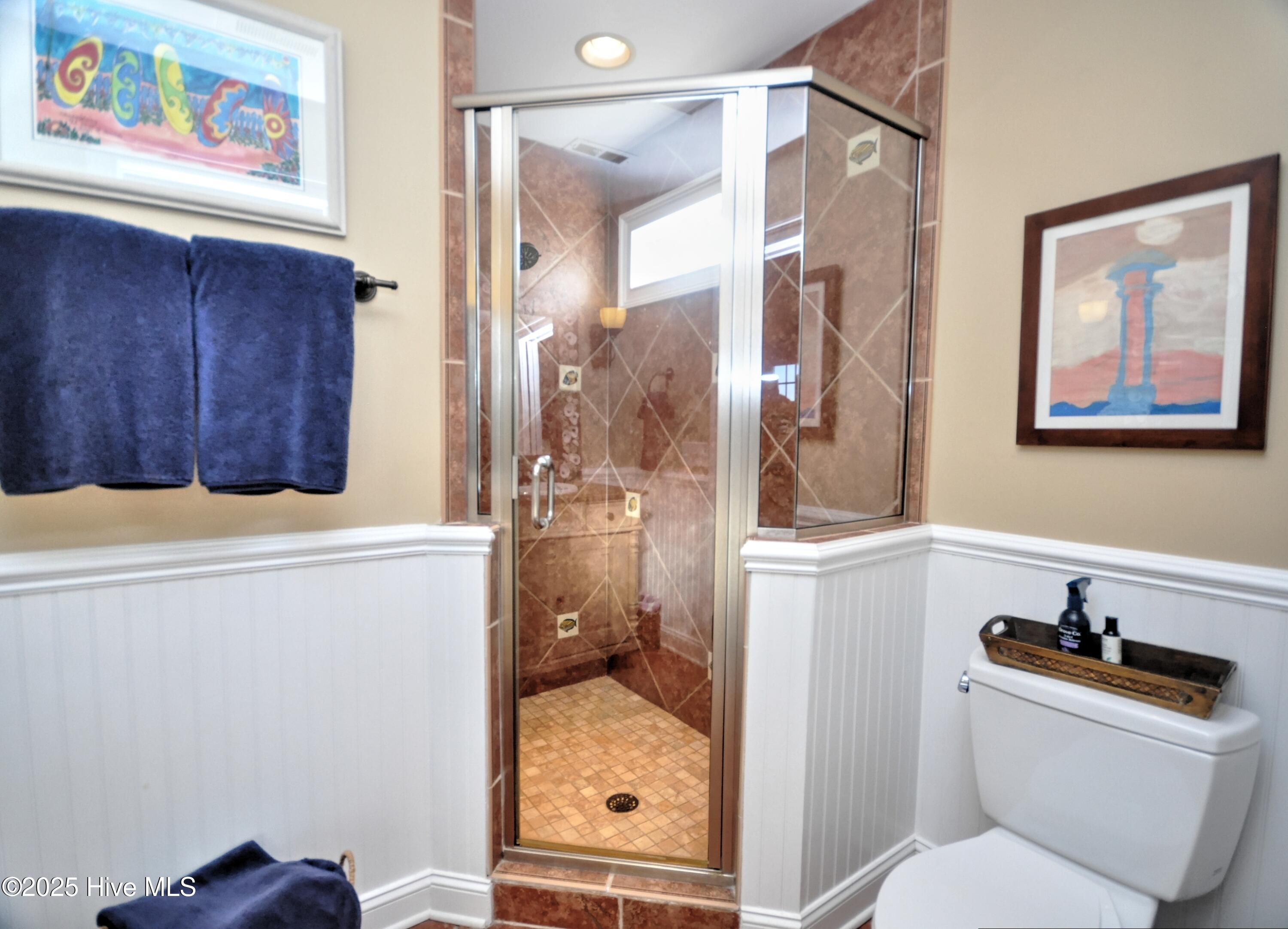 100537753 | Photo 43