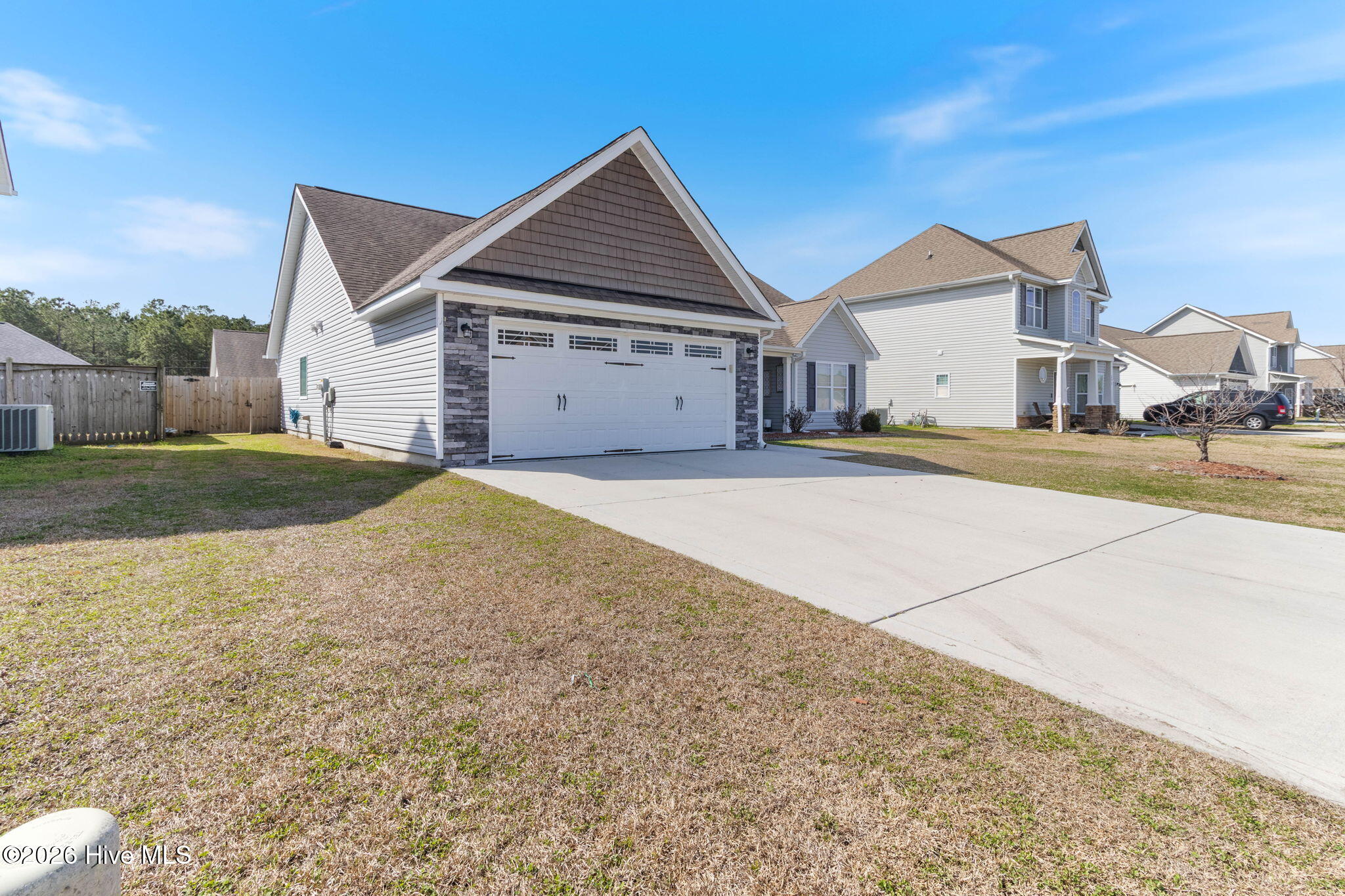 100556035 | Photo 34