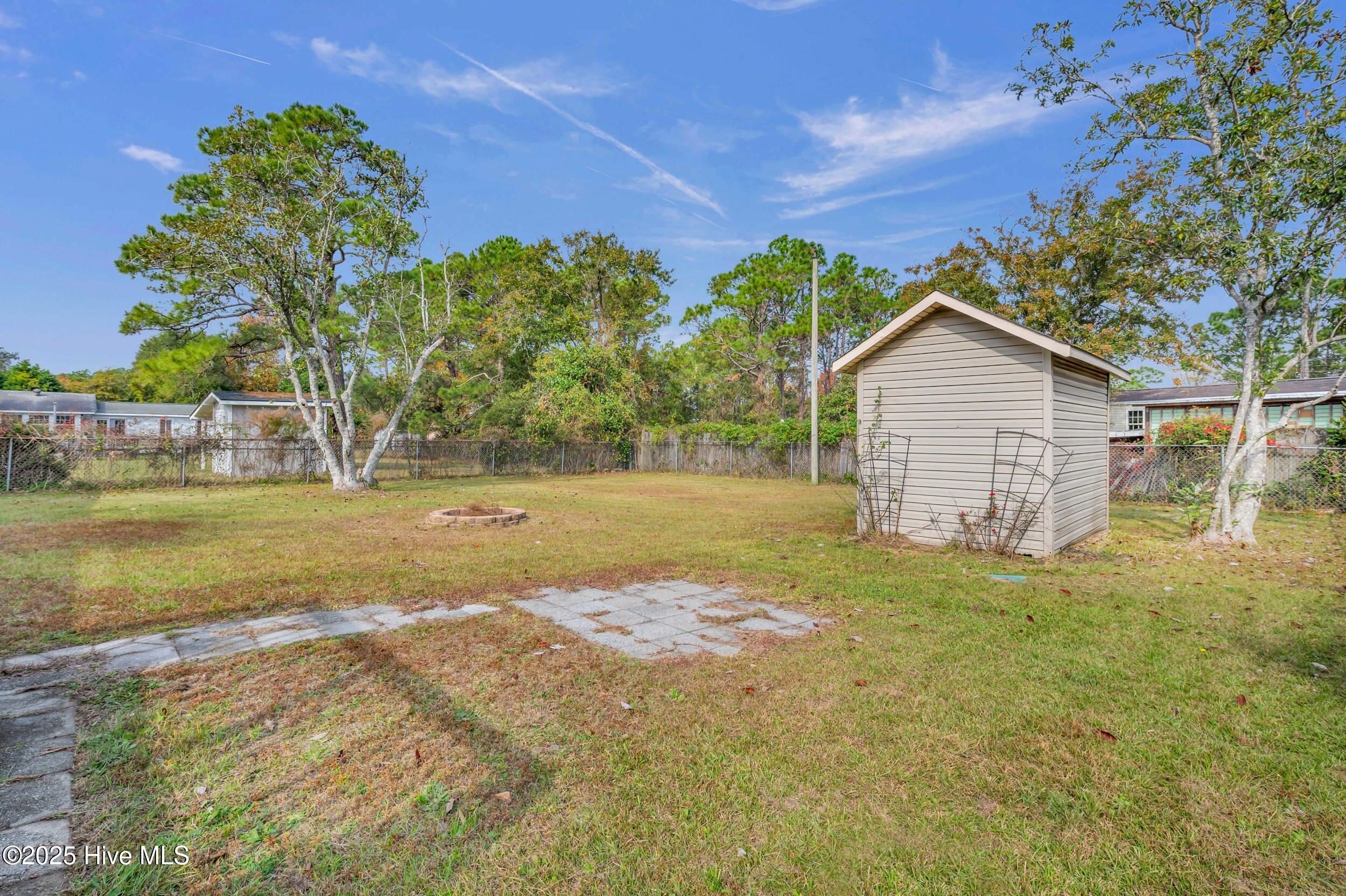 100543883 | Photo 35