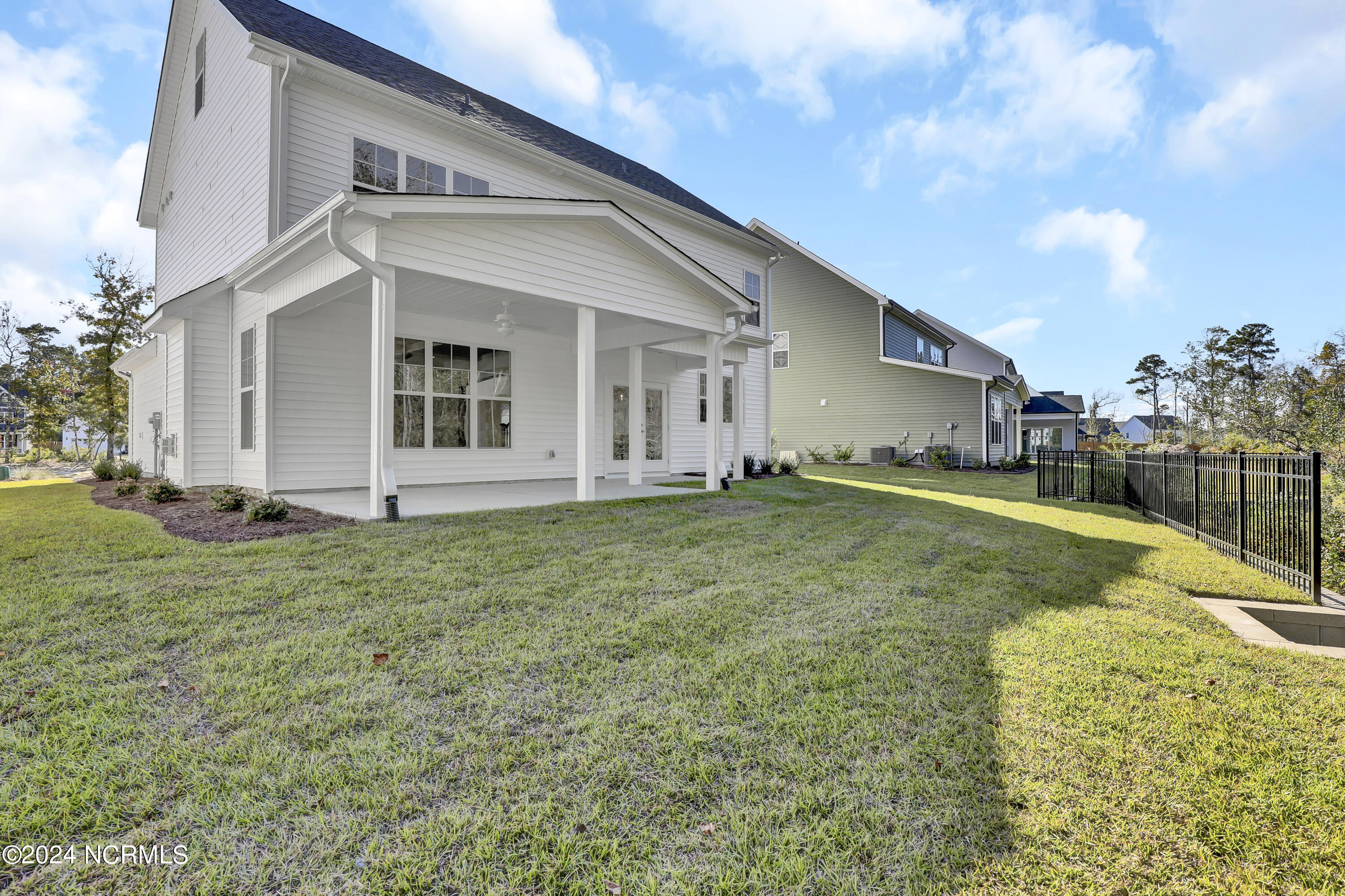 100457688 | Photo 28