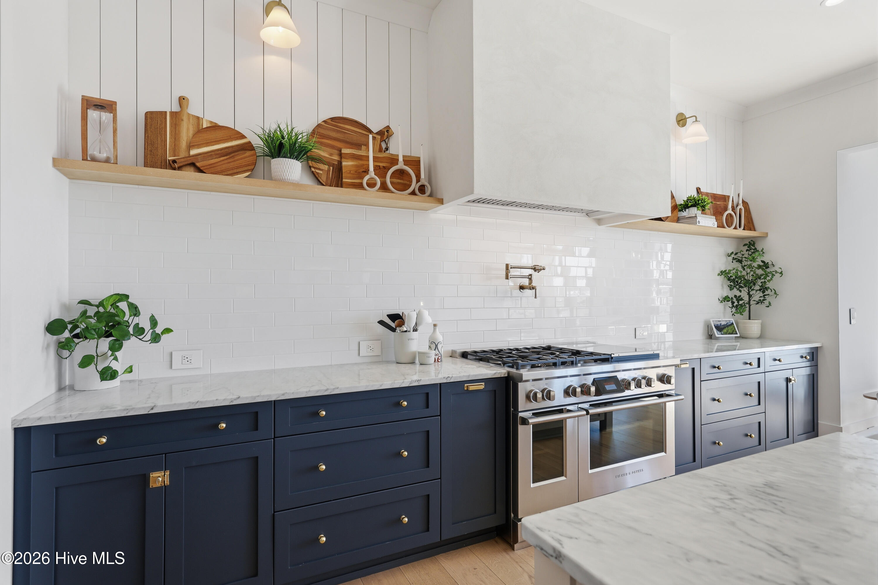 100554567 | Photo 20