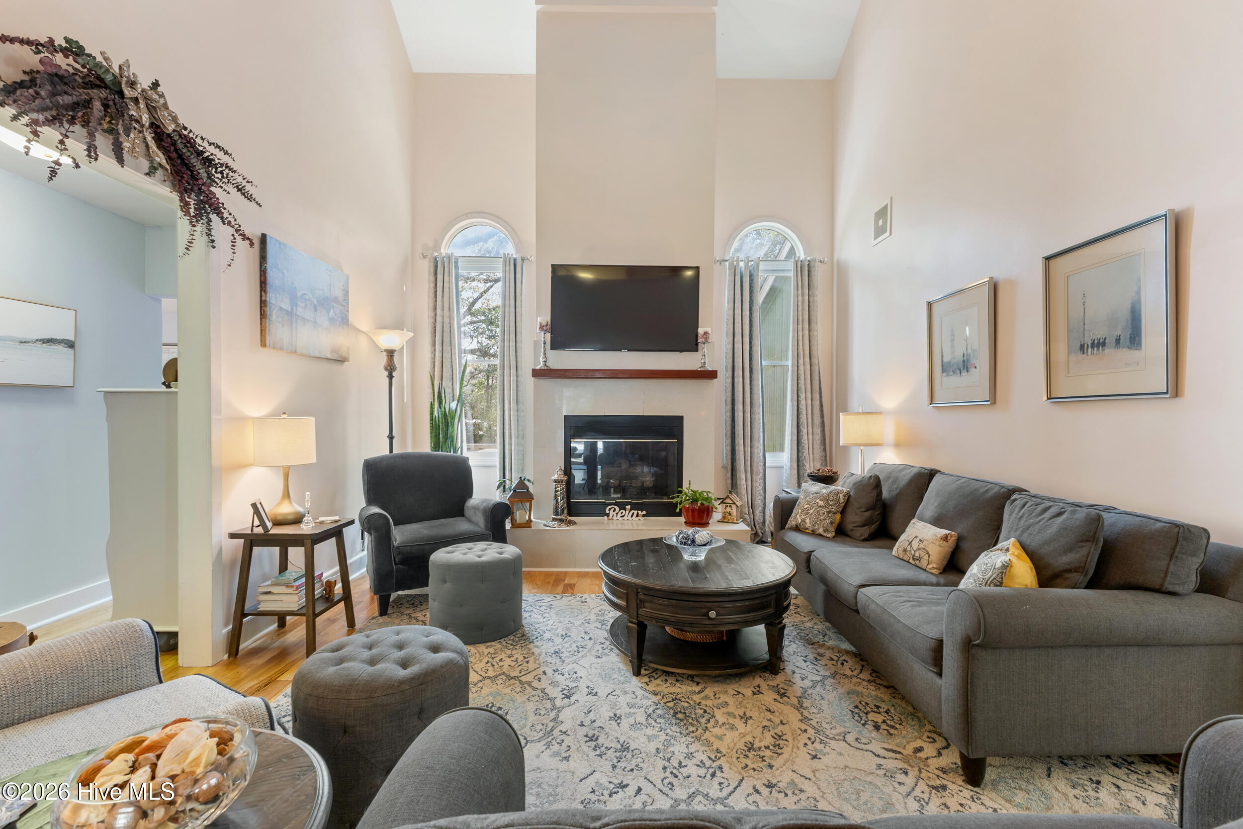 100560648 | Photo 10