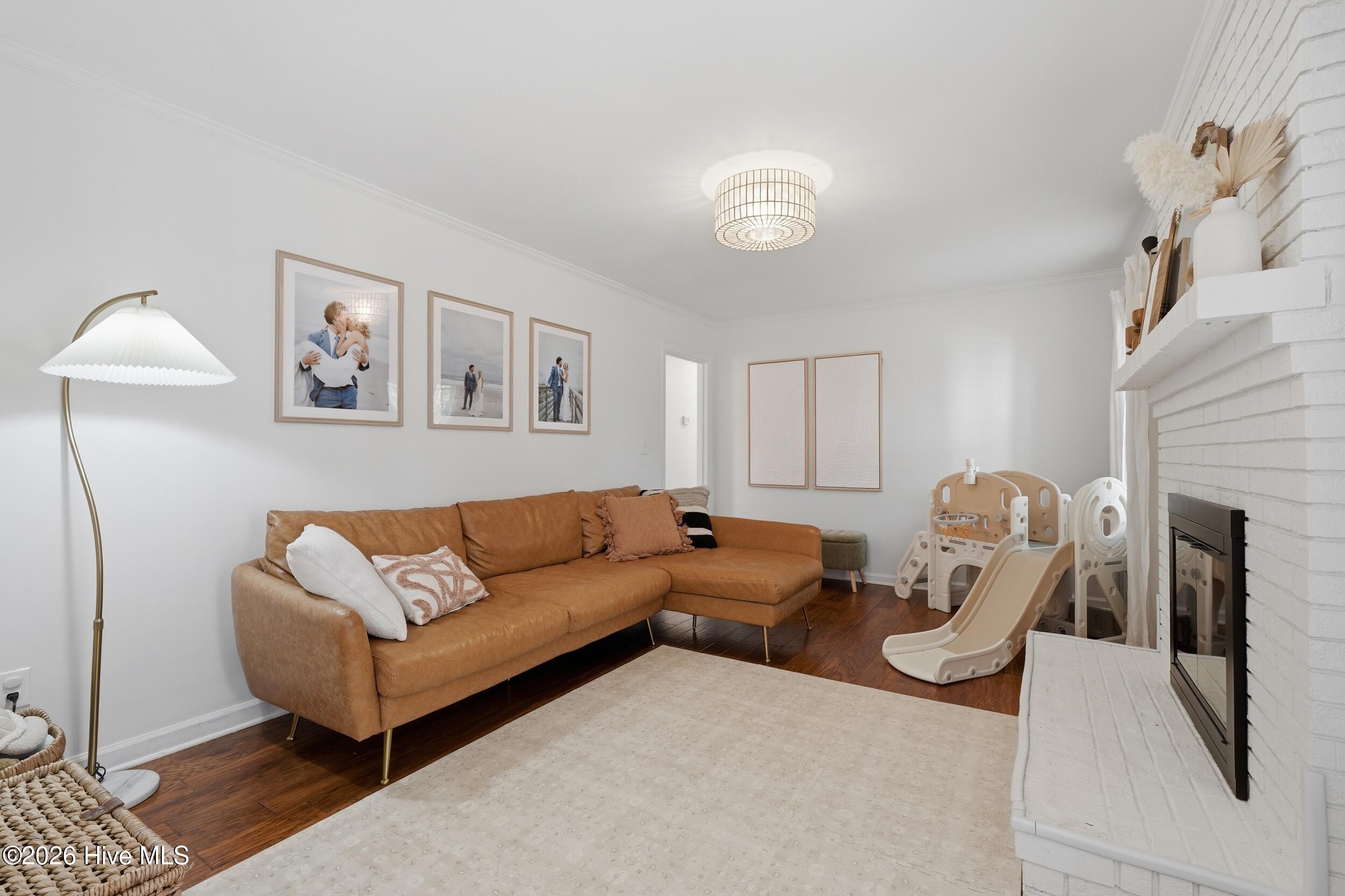 100561362 | Photo 21