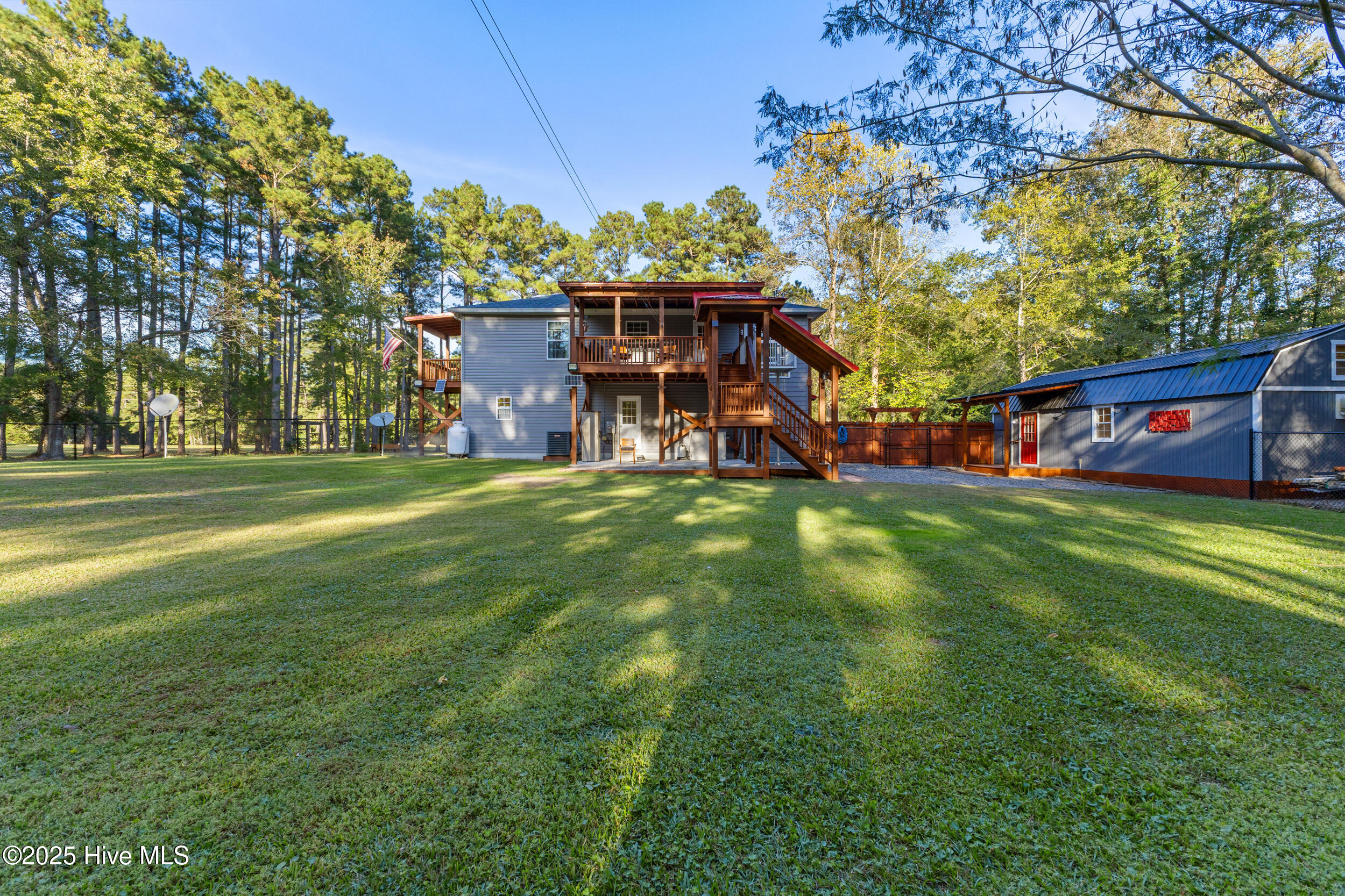 100556103 | Photo 41