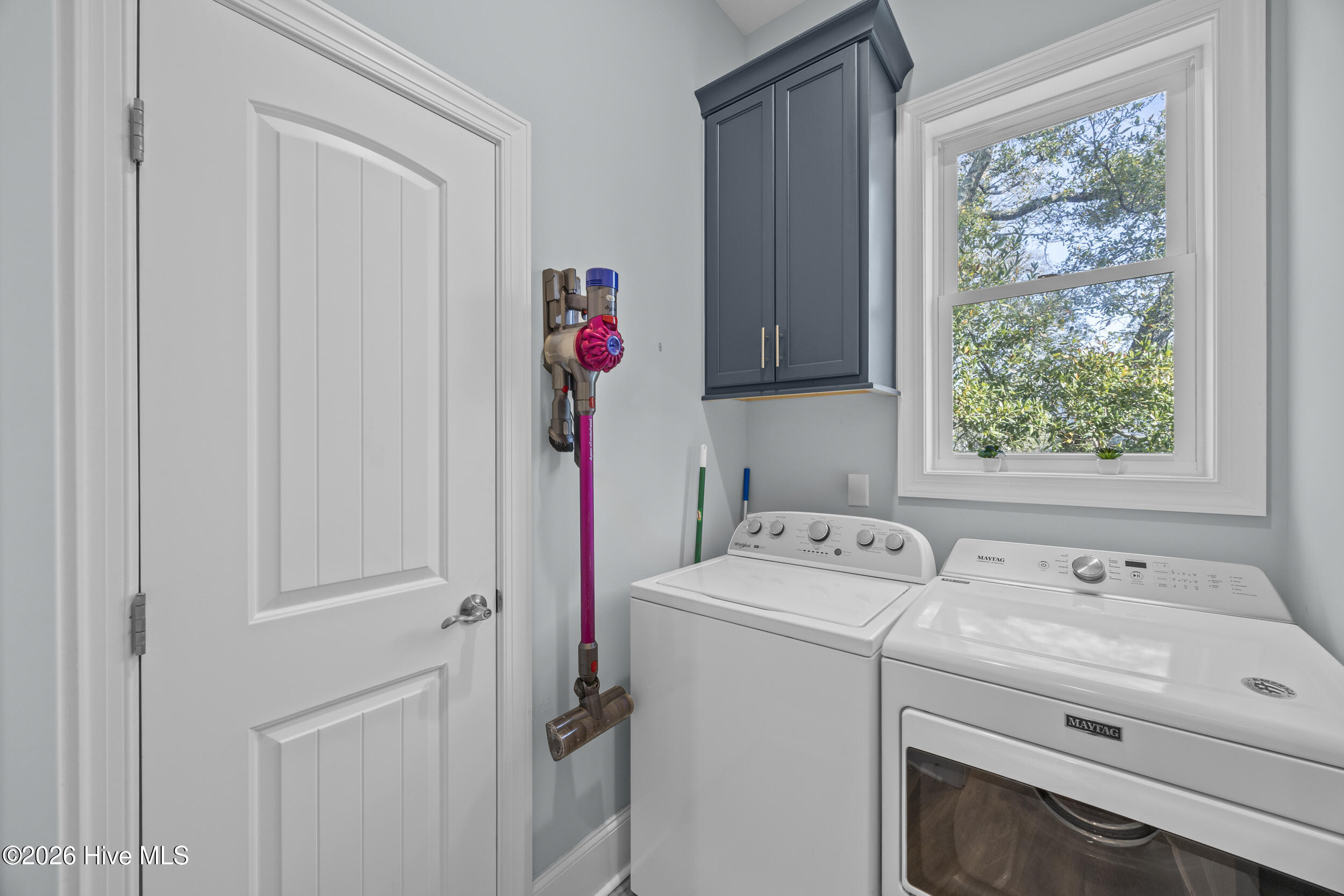 100562655 | Photo 42