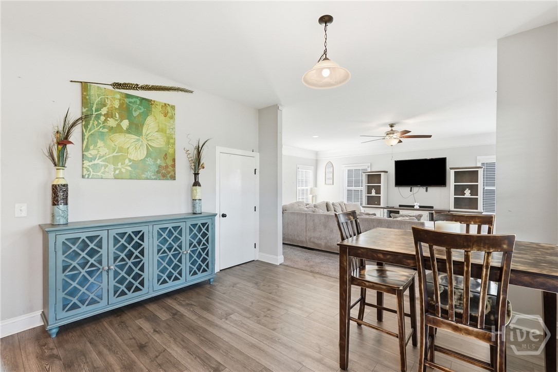 Storage in breakfast area