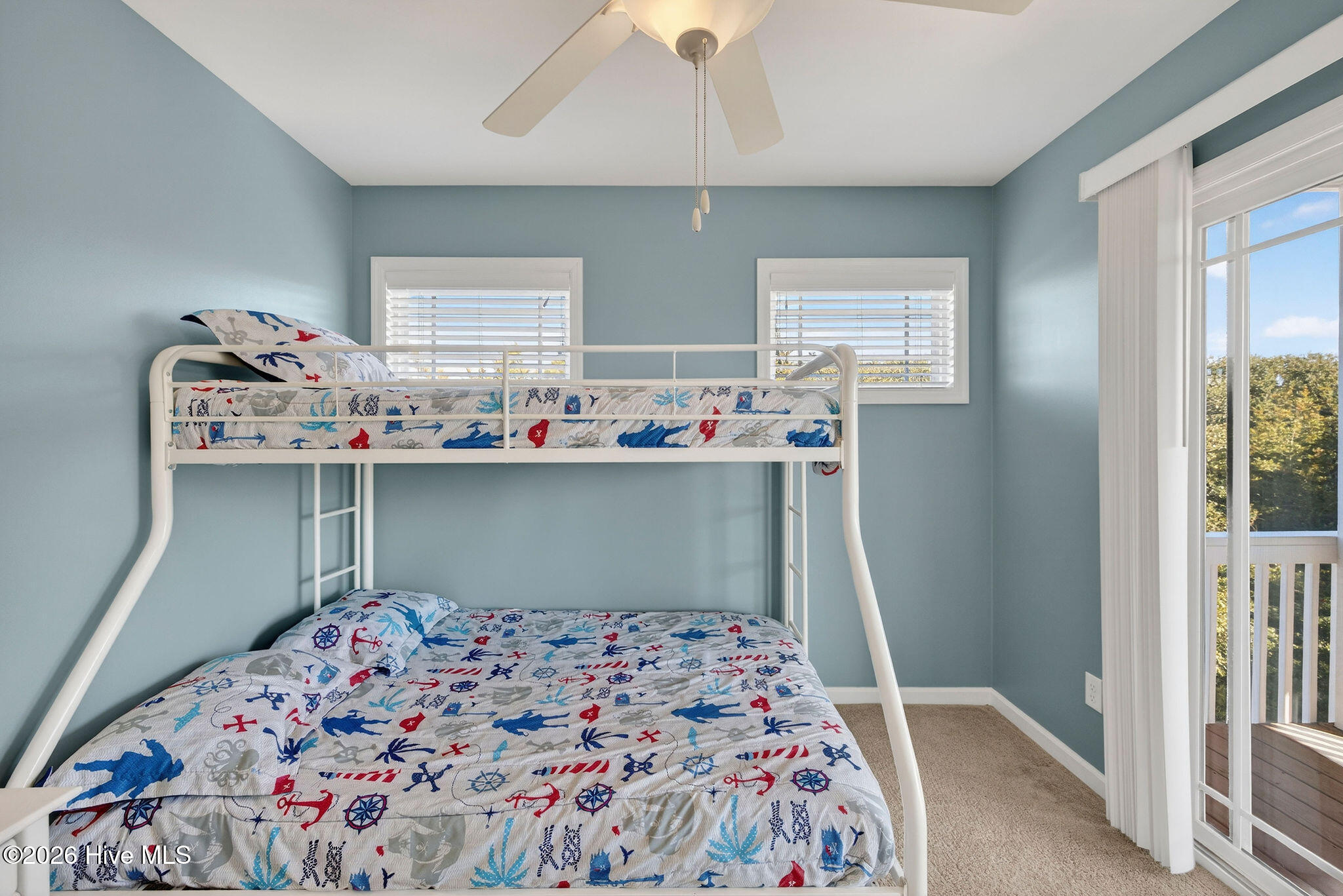 100549584 | Photo 38