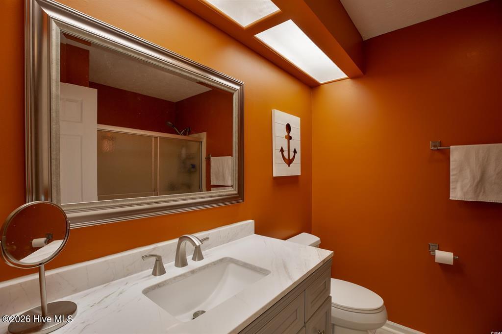 100548080 | Photo 10