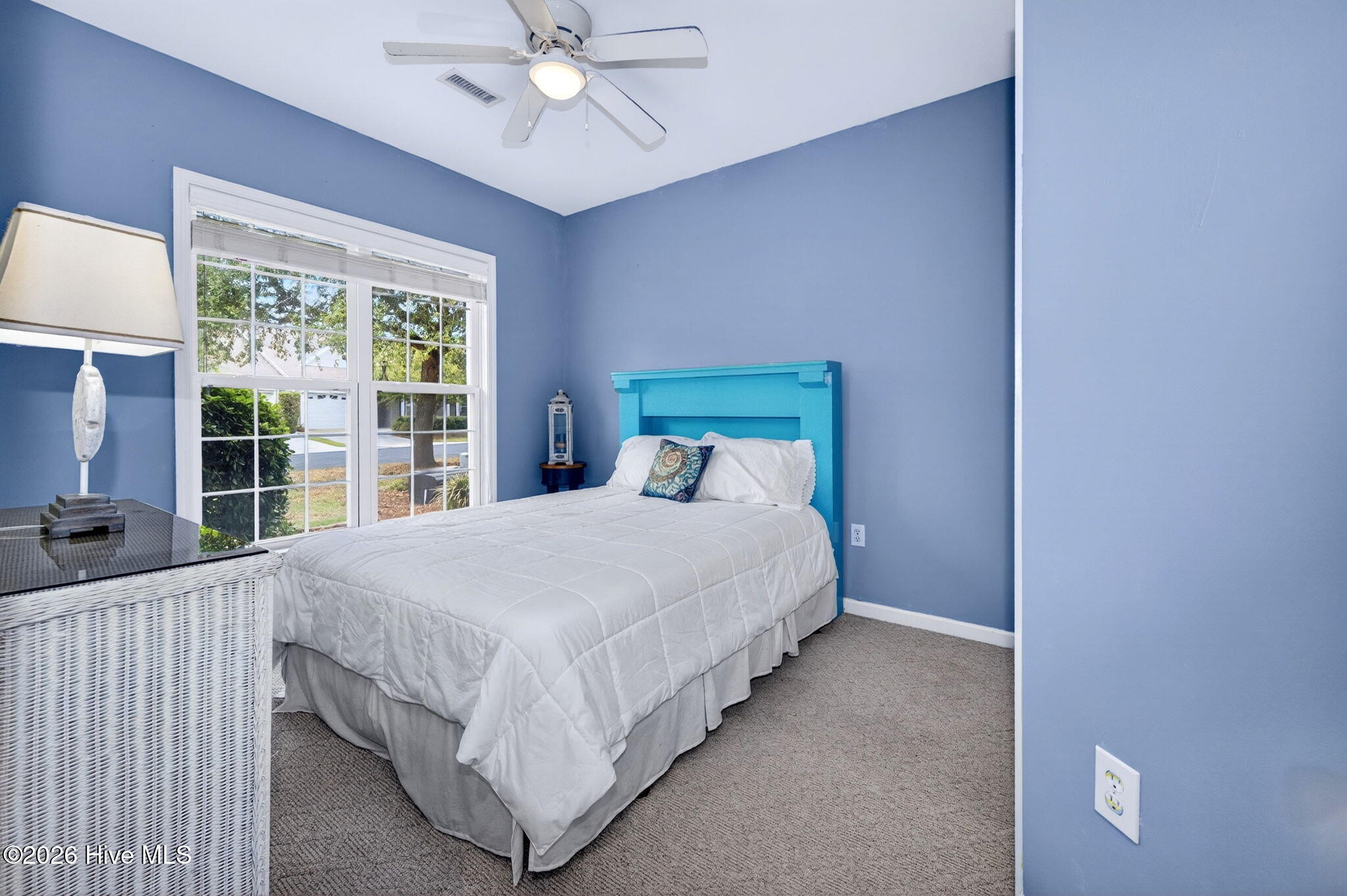 100570606 | Photo 14