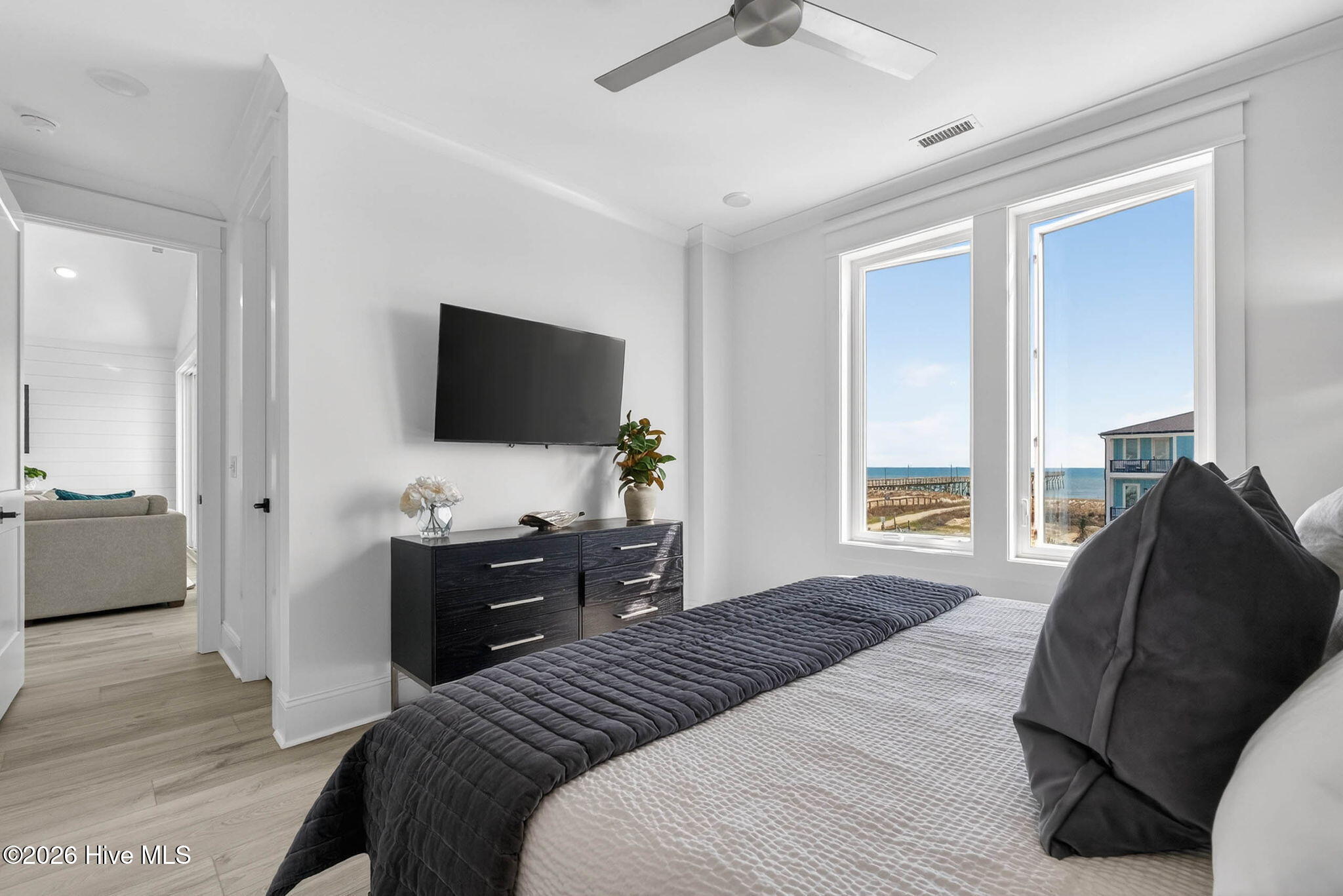 100543300 | Photo 71