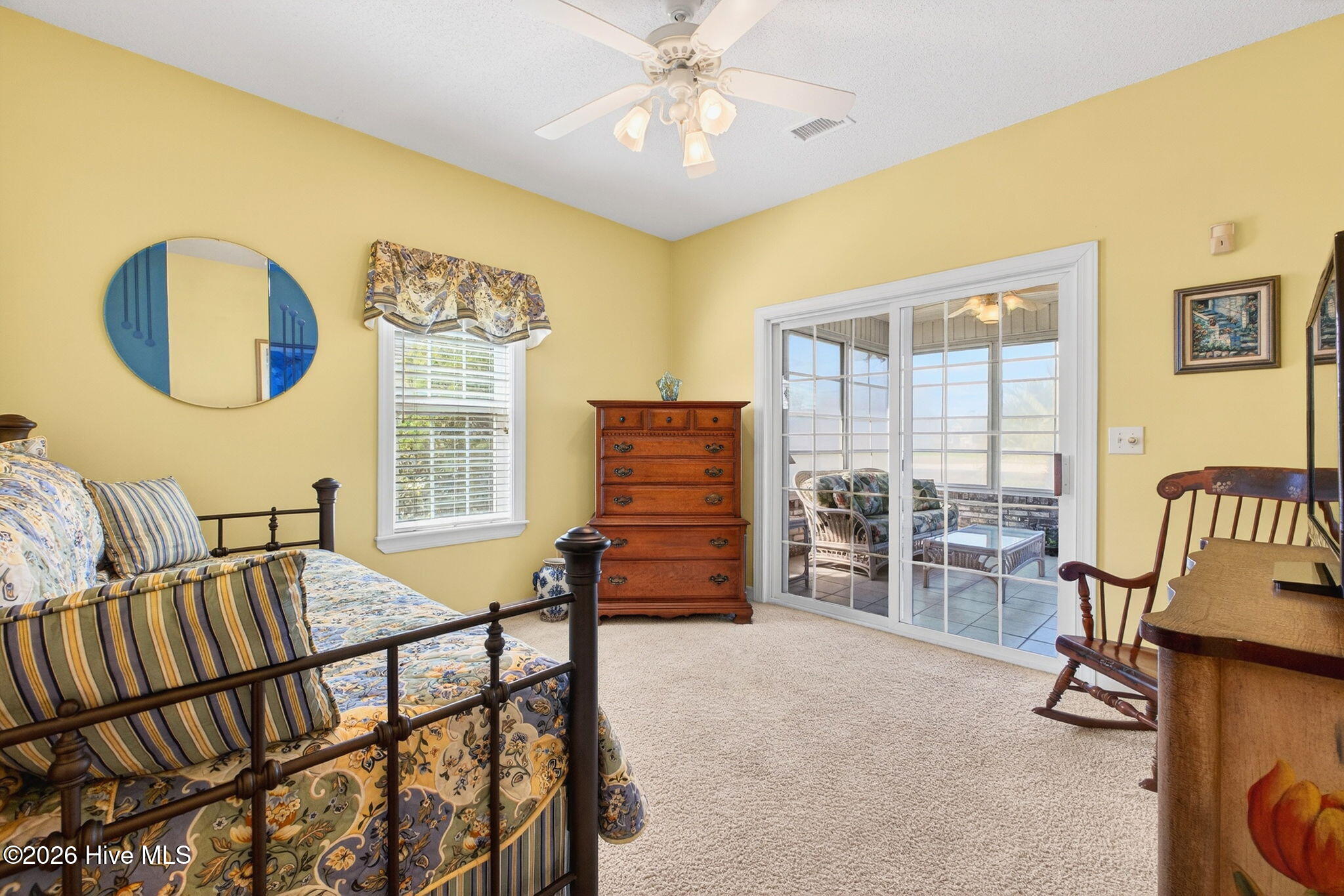 100557579 | Photo 26