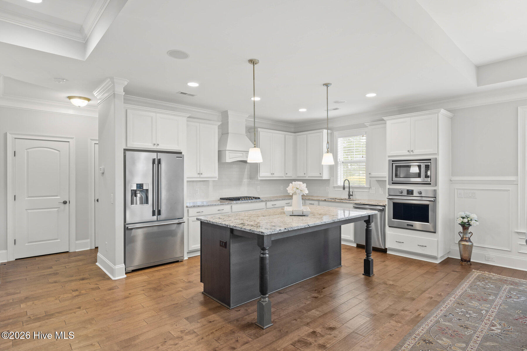 100567855 | Photo 21