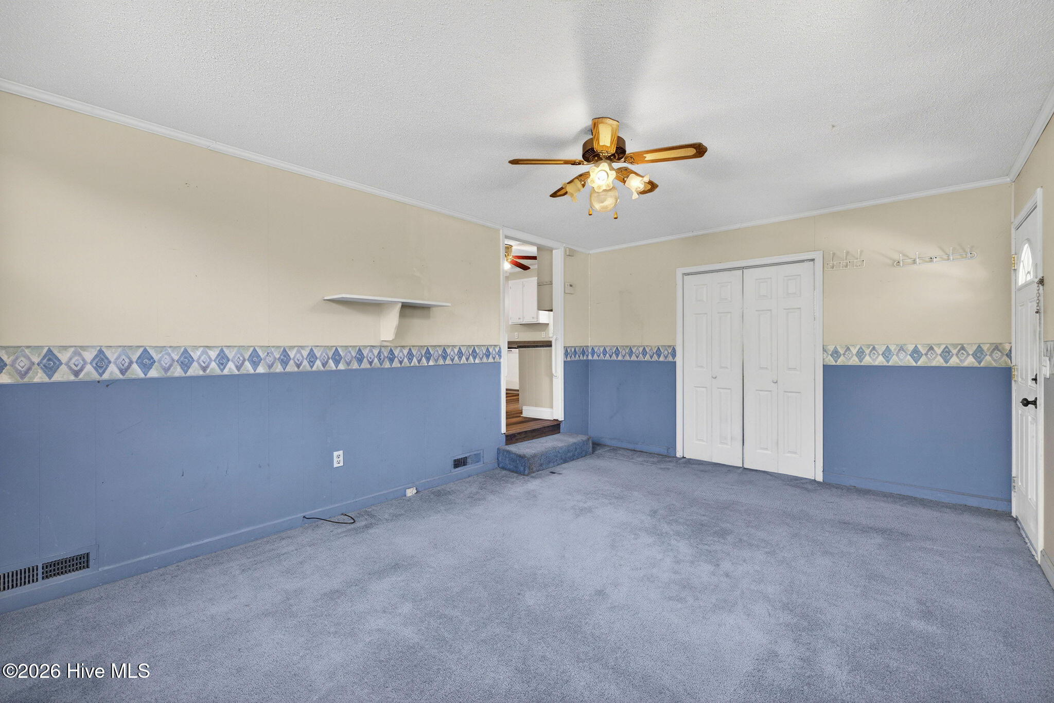 100566296 | Photo 46