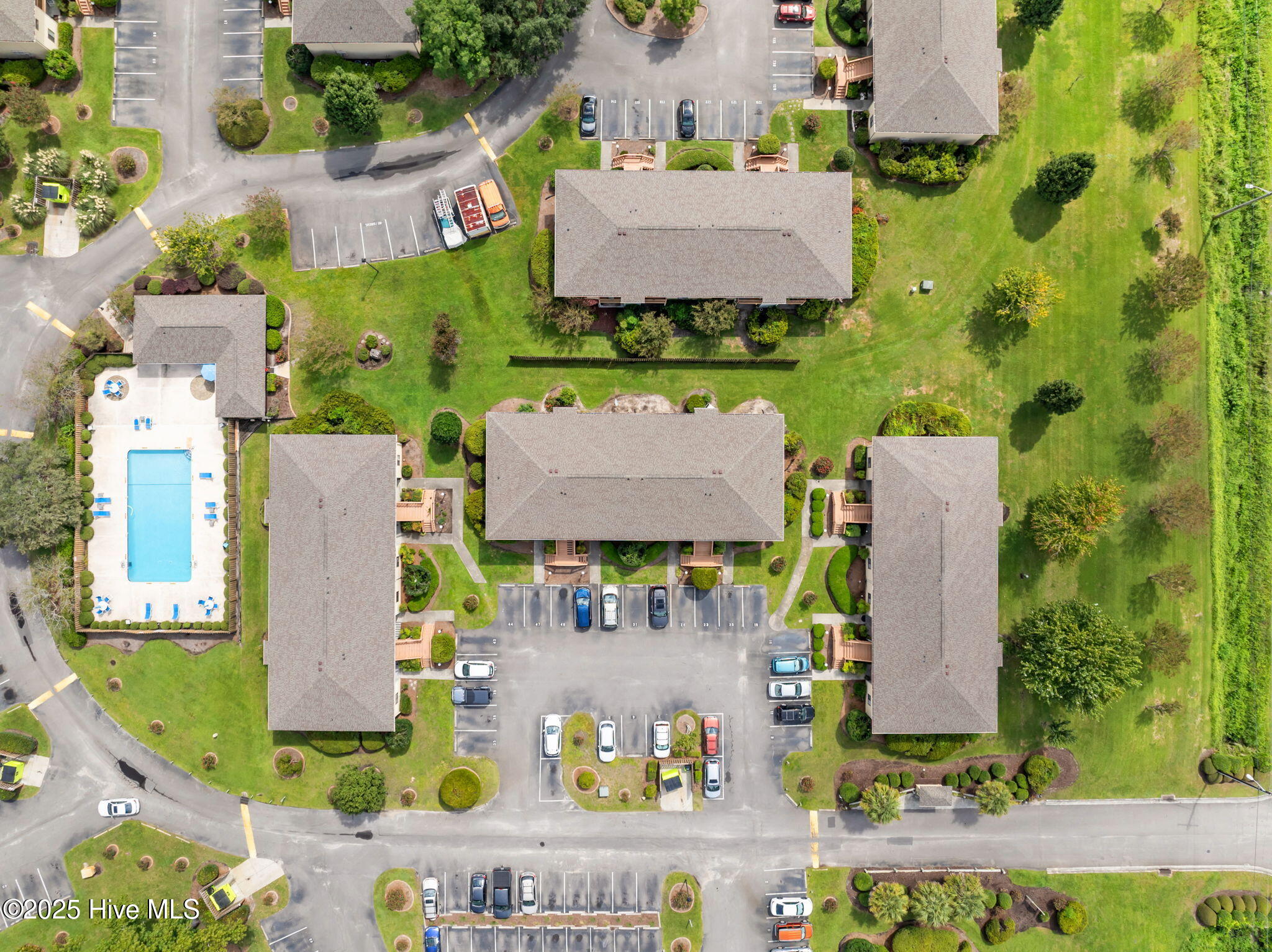 100529850 | Photo 52