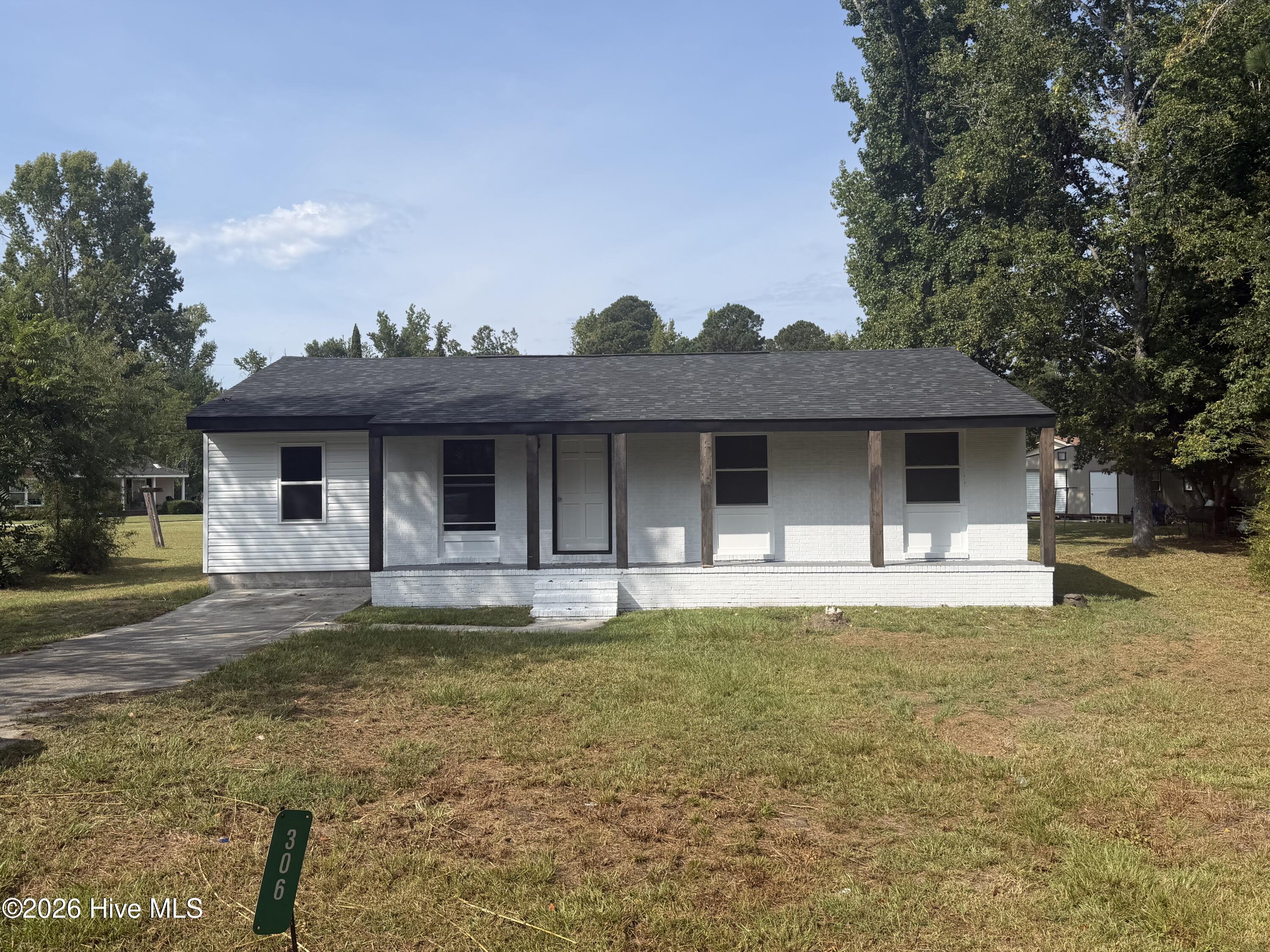Listing Photo 100601915