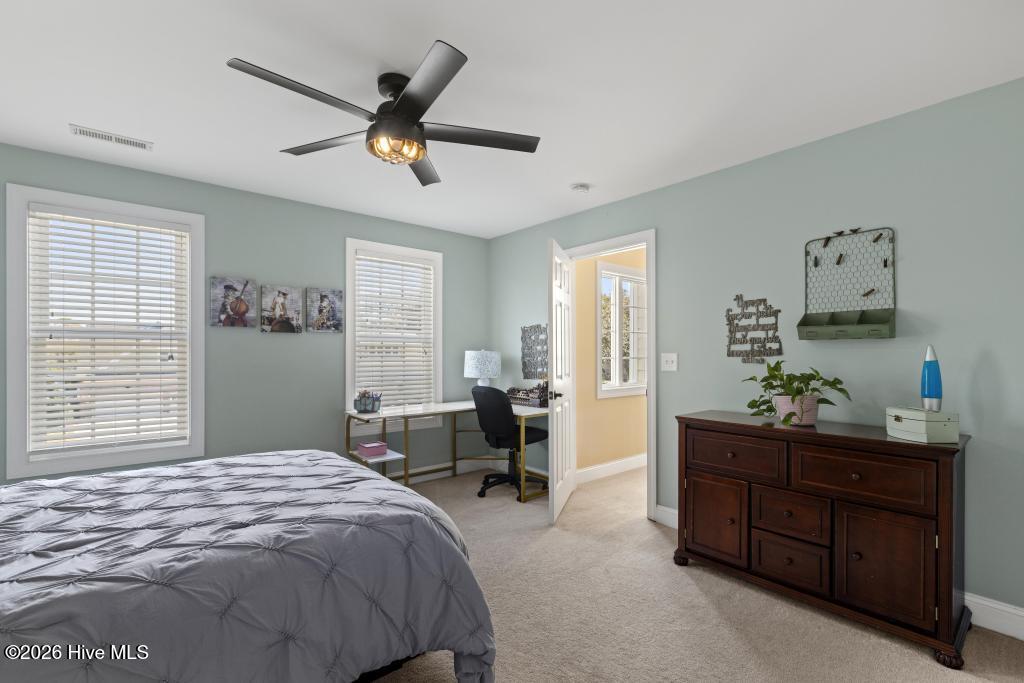 100570572 | Photo 36