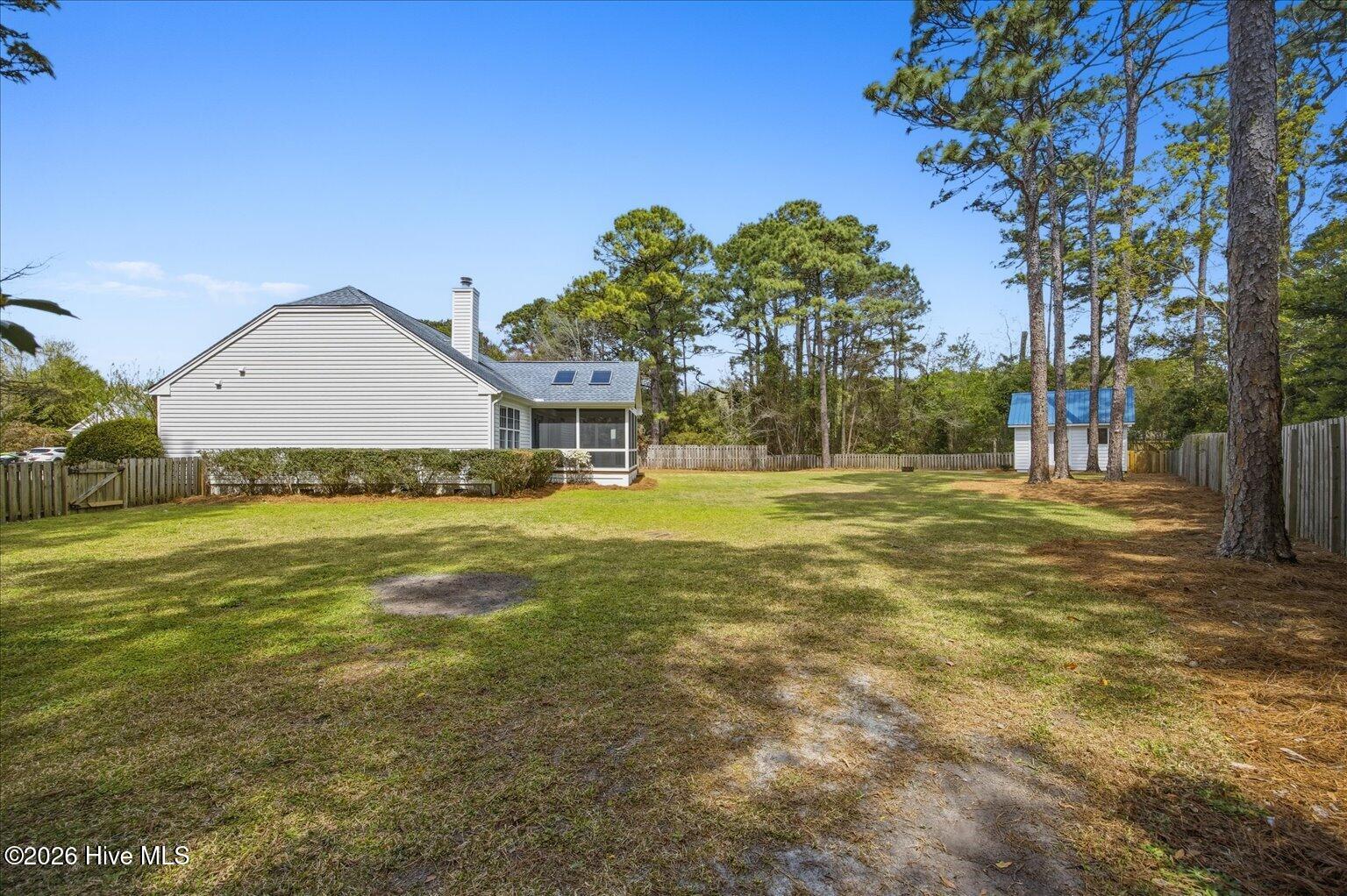 100564069 | Photo 38