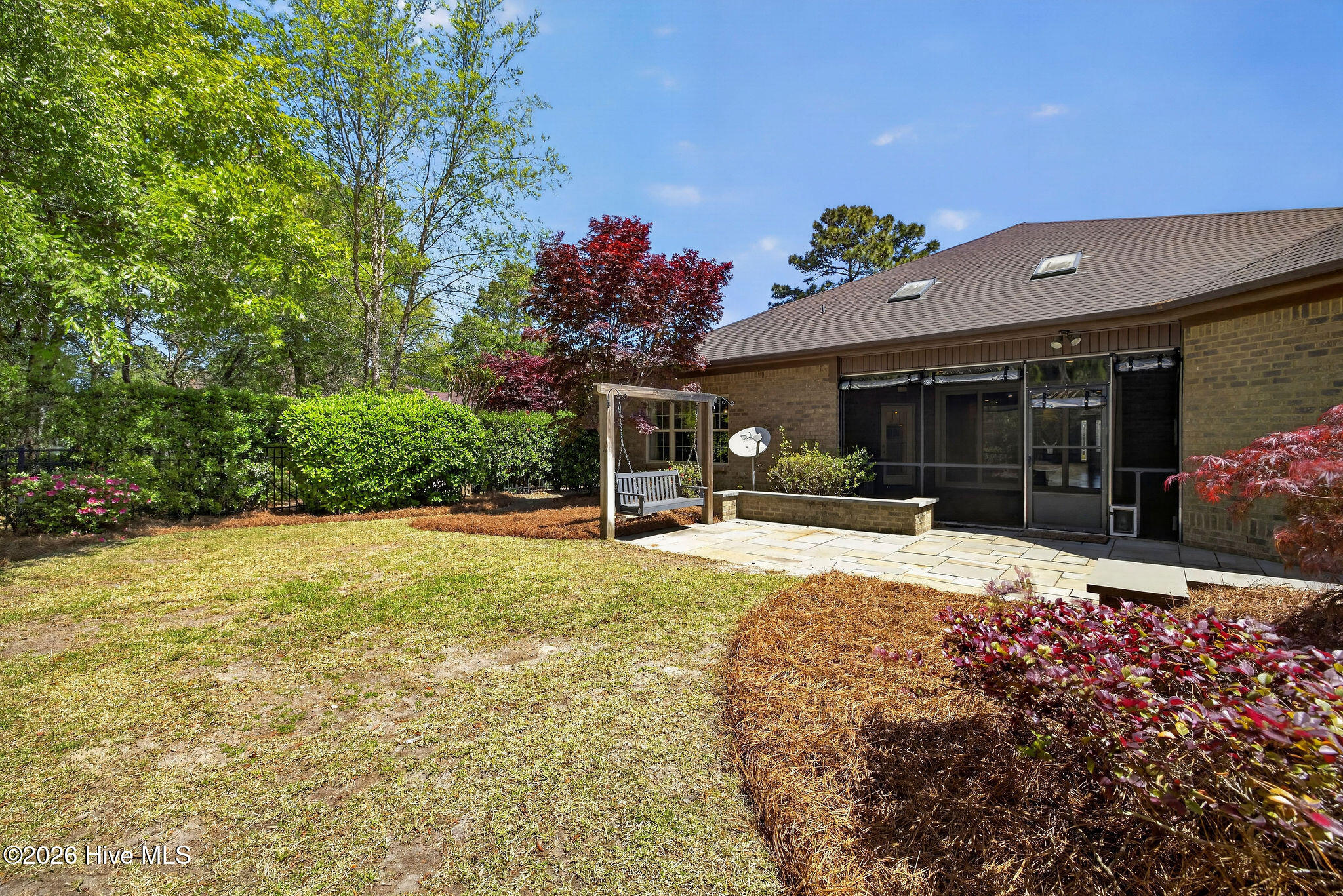 100566278 | Photo 54